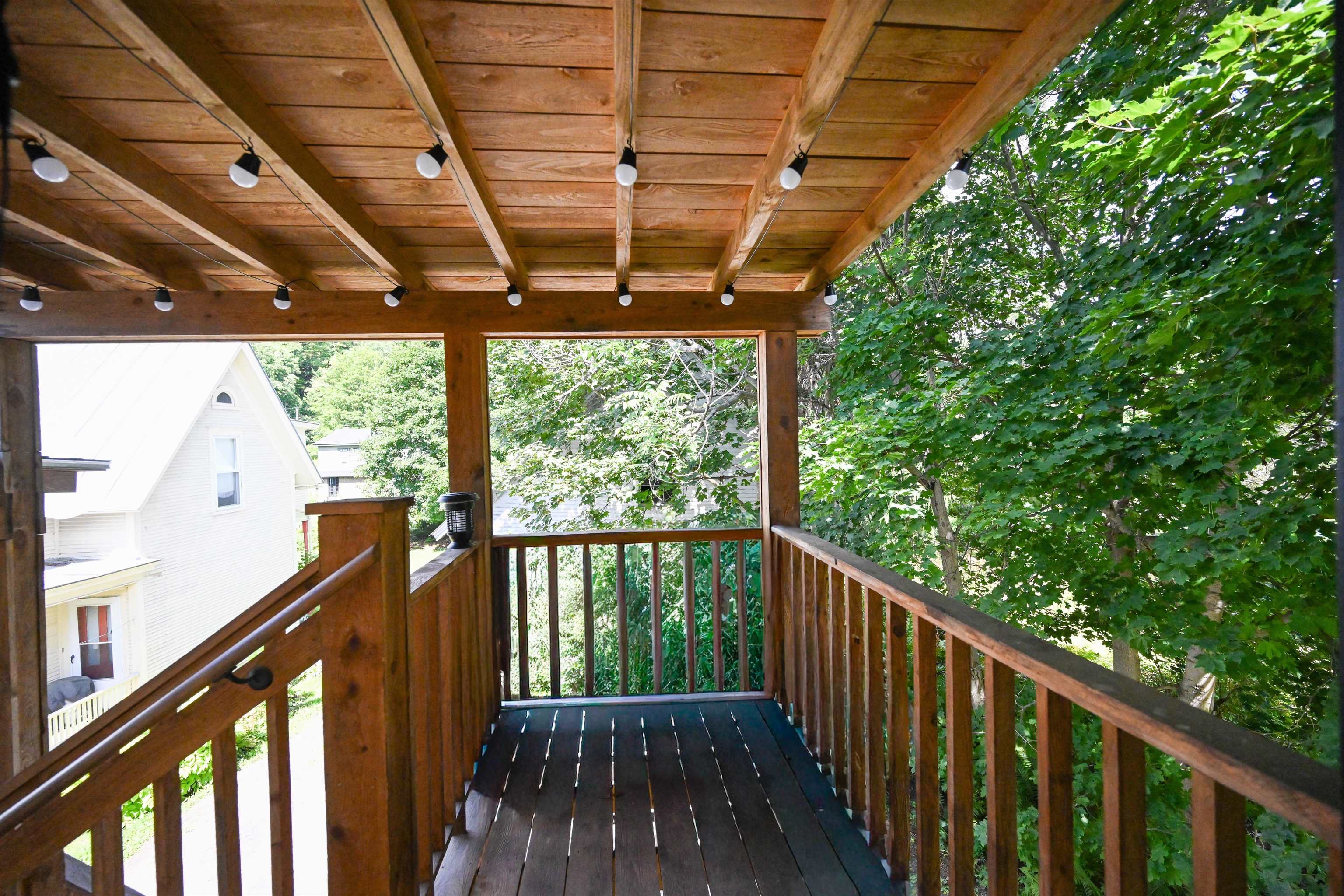 184 Elm Street photo 50