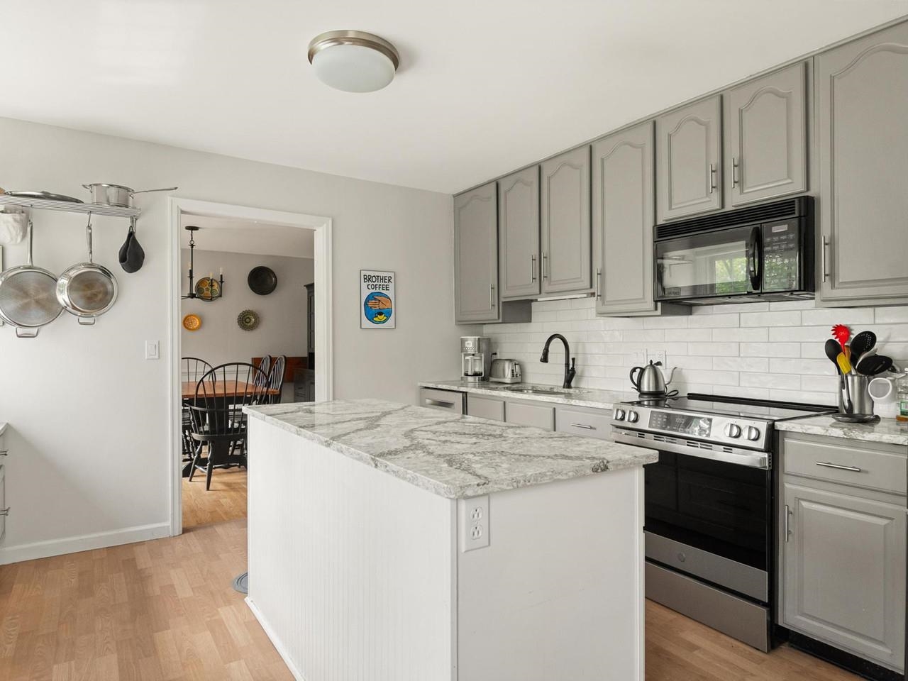 546 Spear Street photo 13