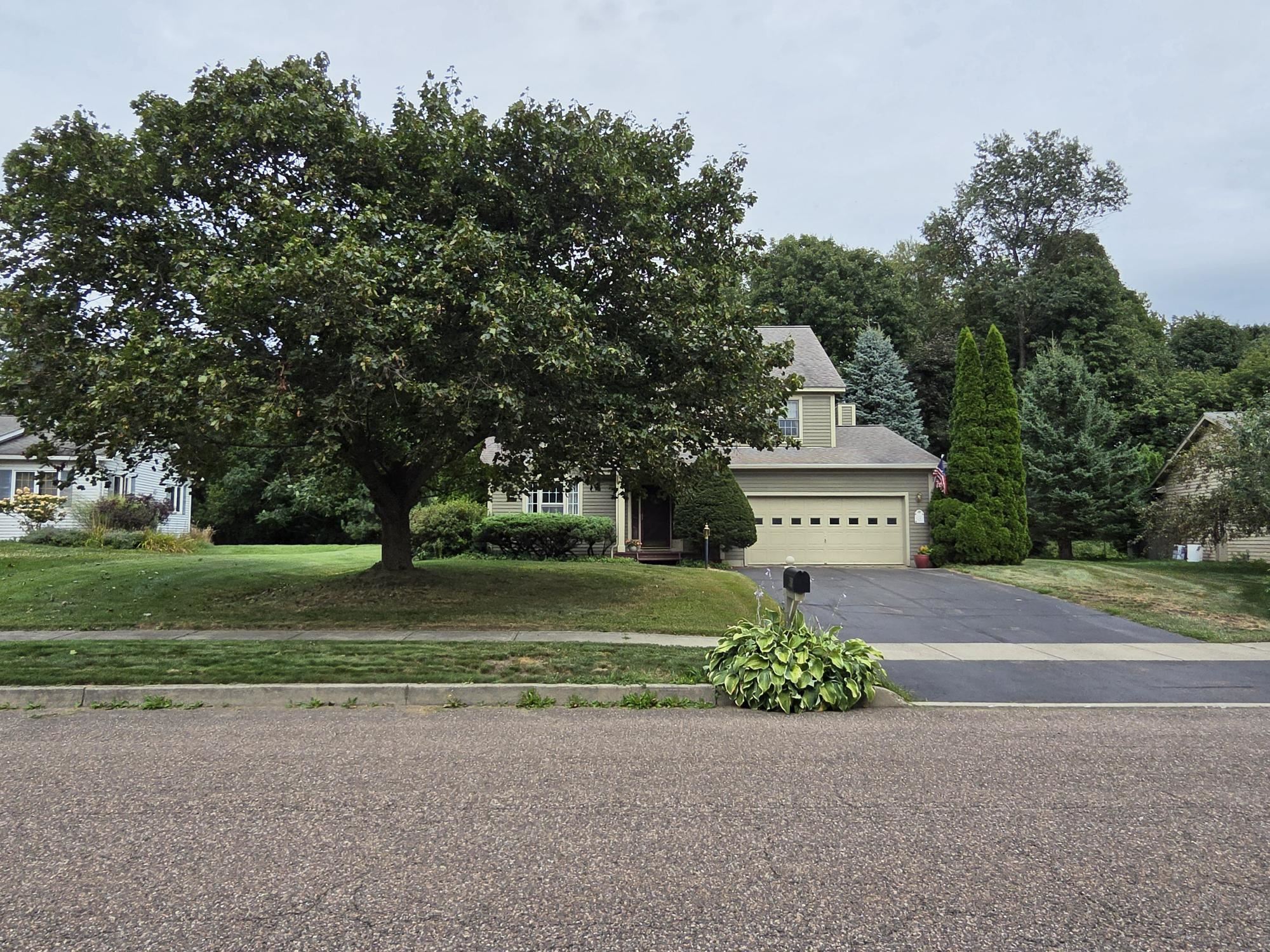 61 Giffin Court photo 38