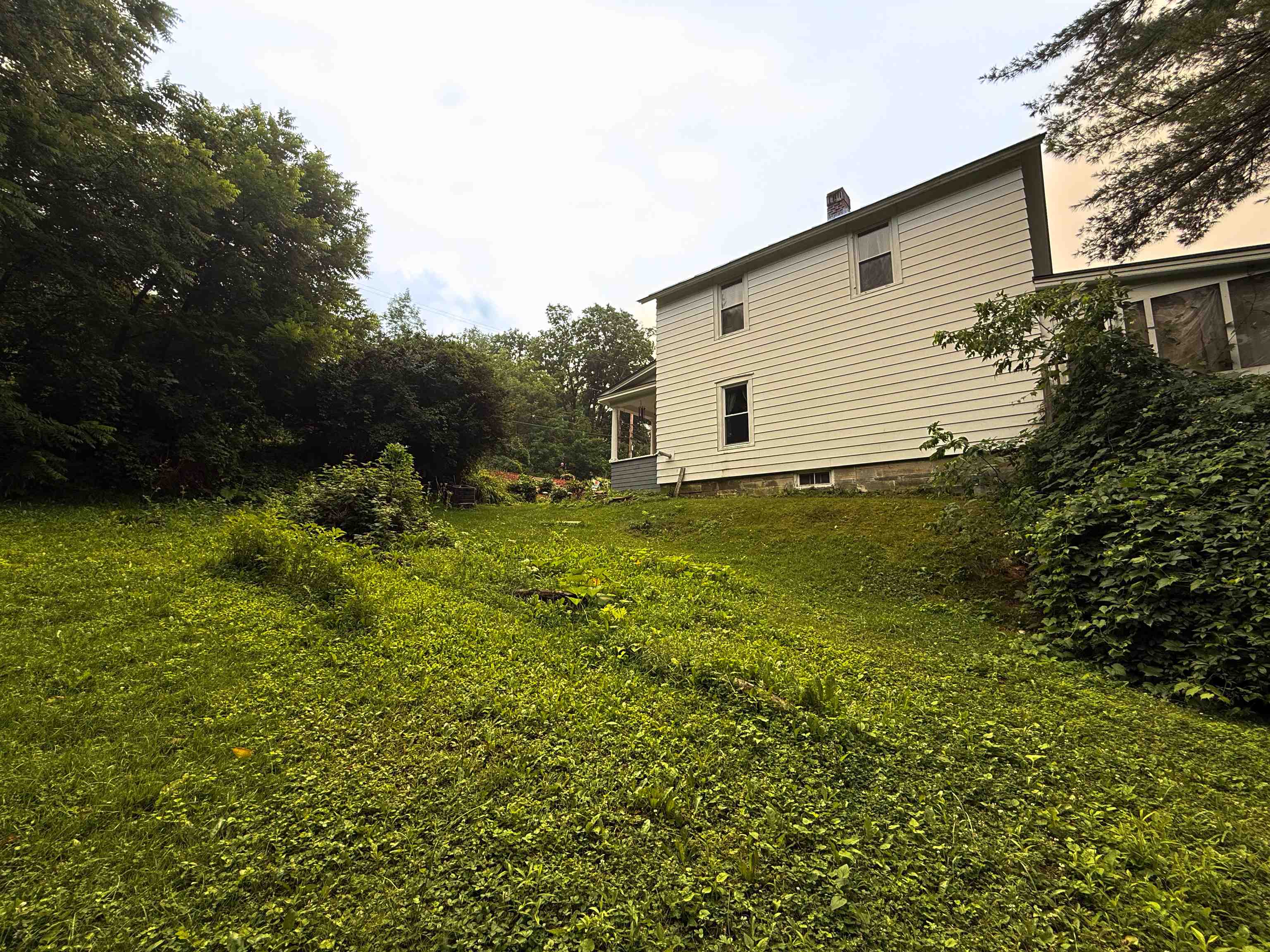 543 Pleasant Street photo 31