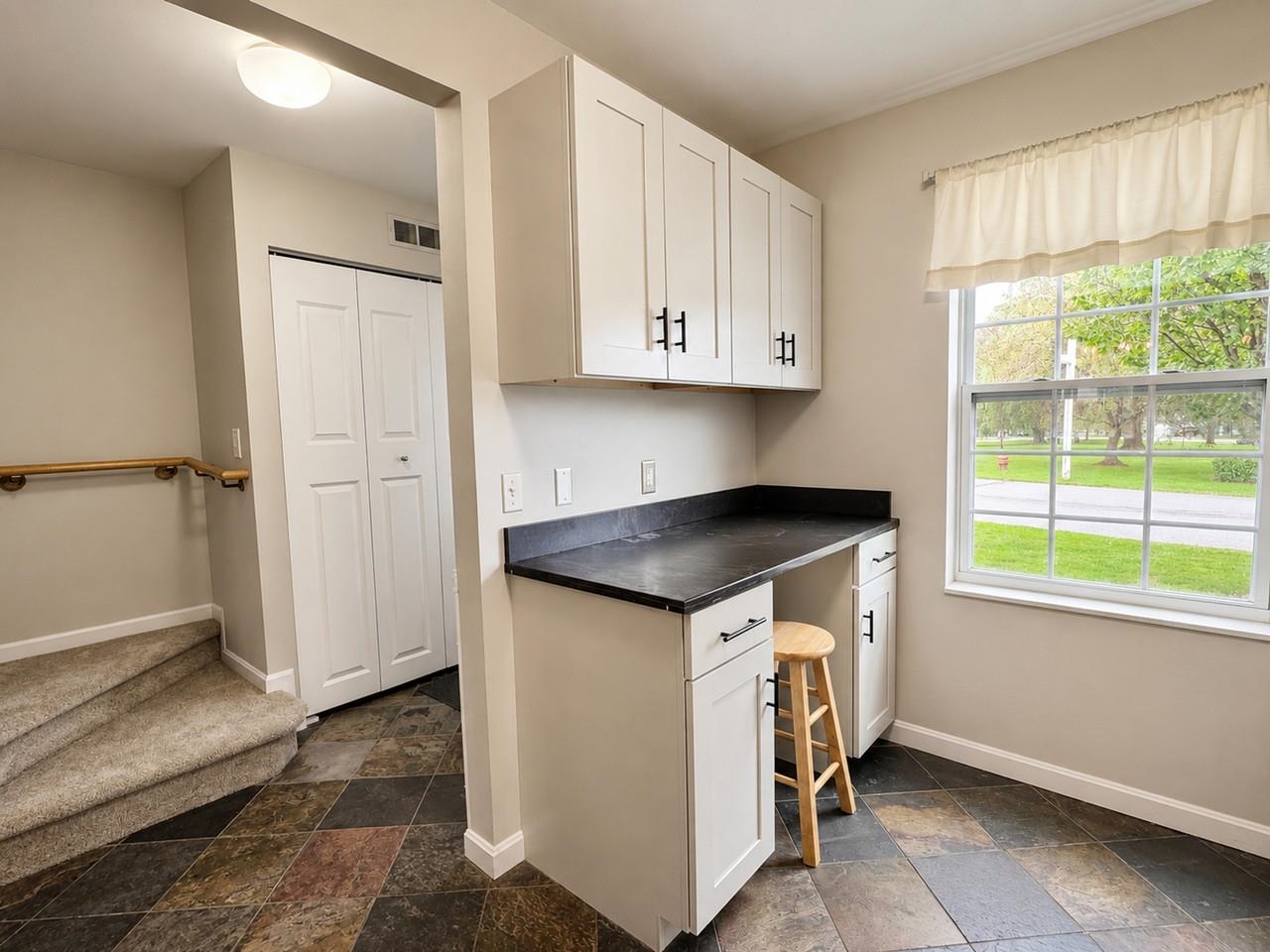 76 Seth Circle photo 4
