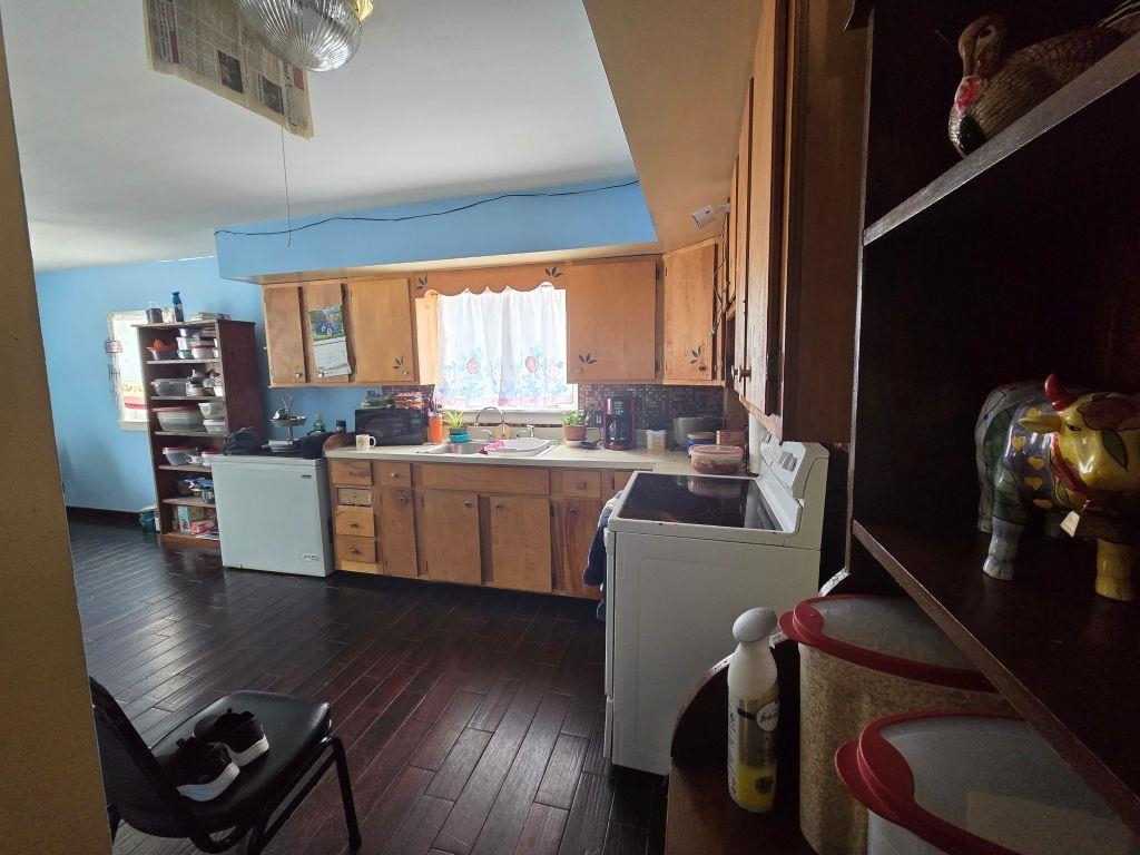 2100 Baltimore Road photo 13