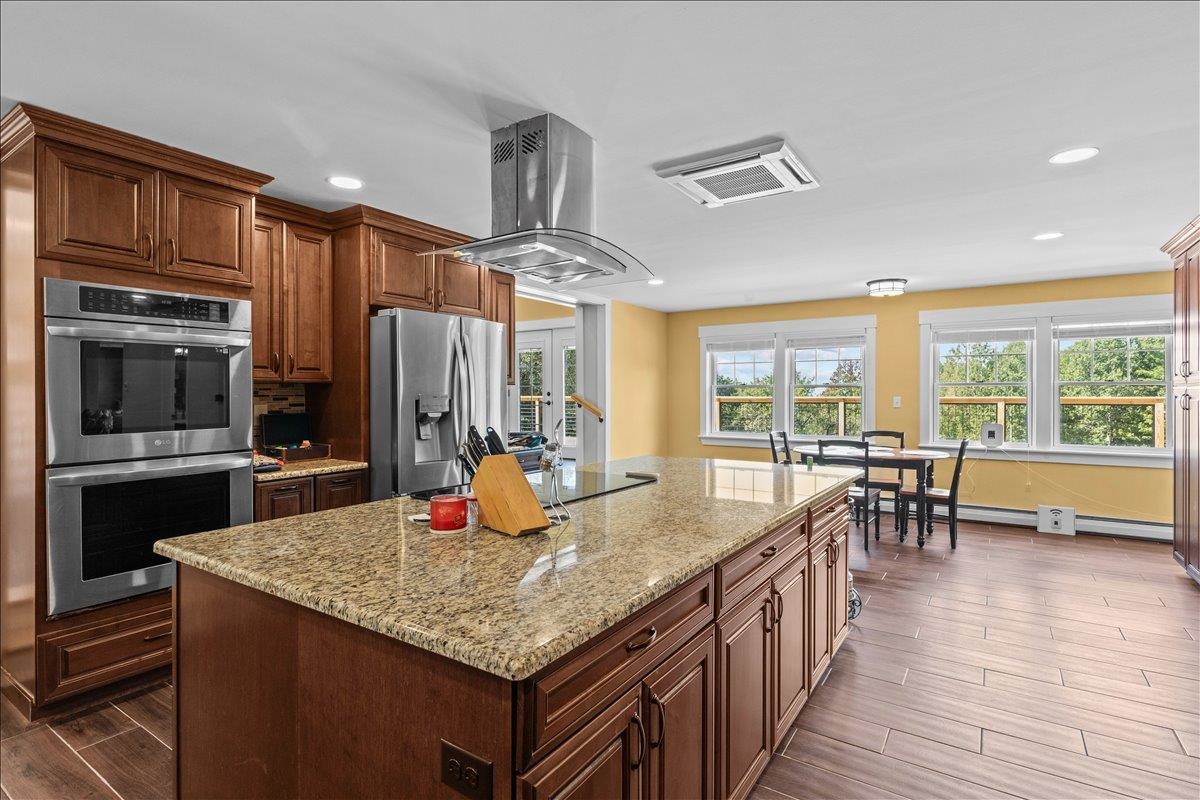 898 Gonyeau Road photo 13