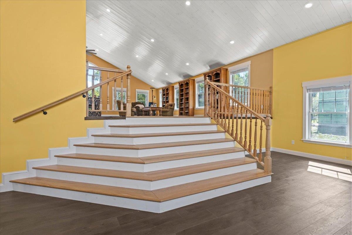 898 Gonyeau Road photo 14