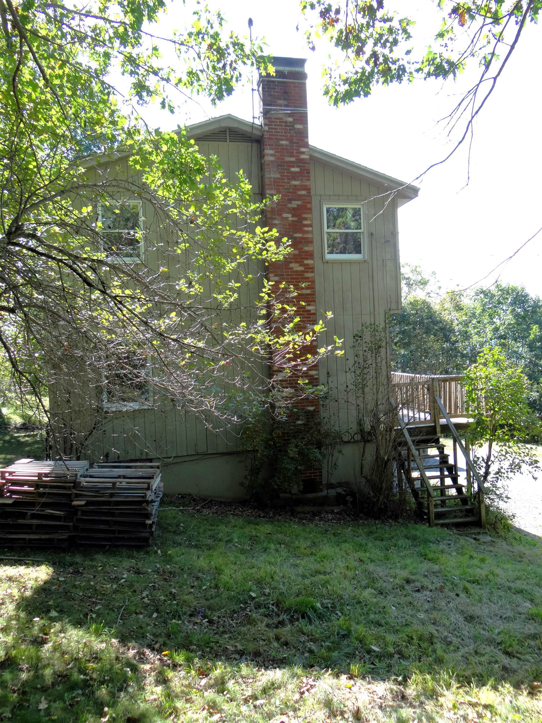 494 Eastman Road photo 2