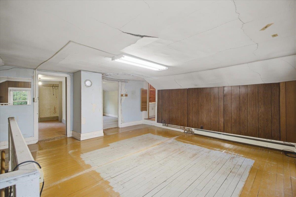 105 Hicks Avenue photo 21