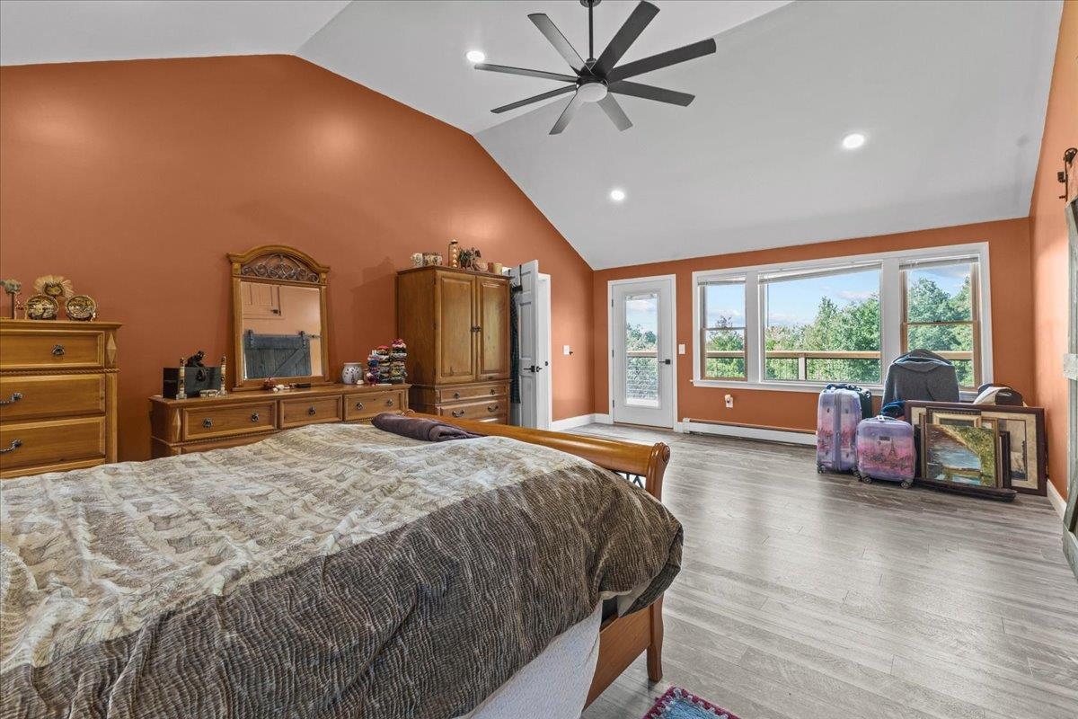 898 Gonyeau Road photo 24
