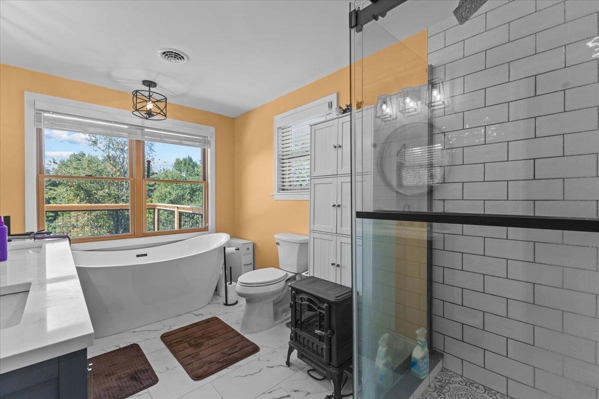 898 Gonyeau Road photo 25