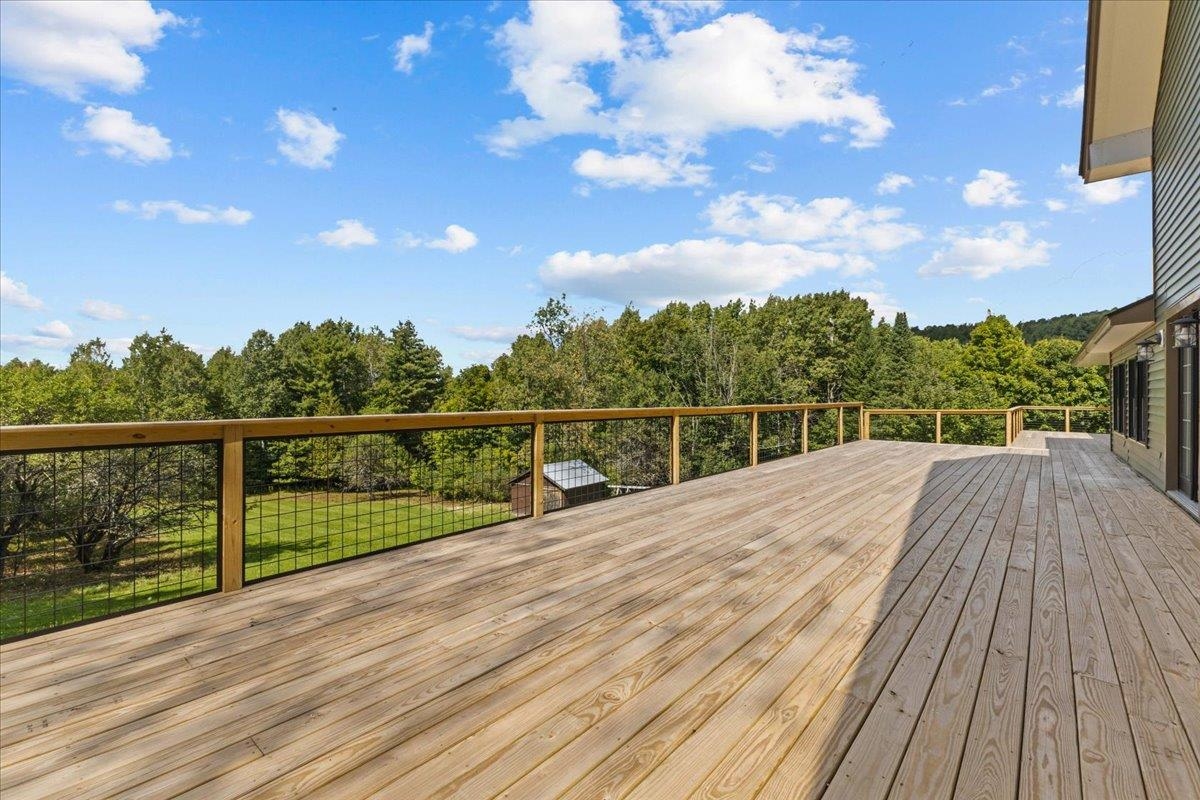 898 Gonyeau Road photo 3