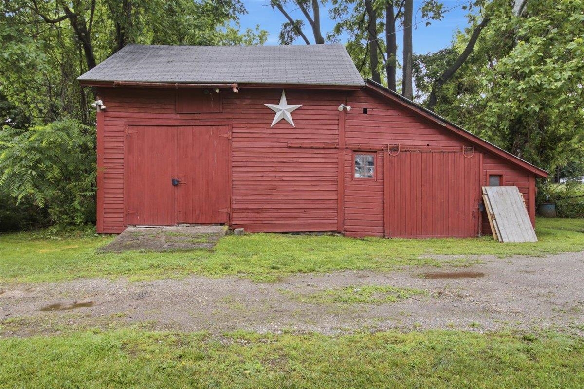 105 Hicks Avenue photo 35