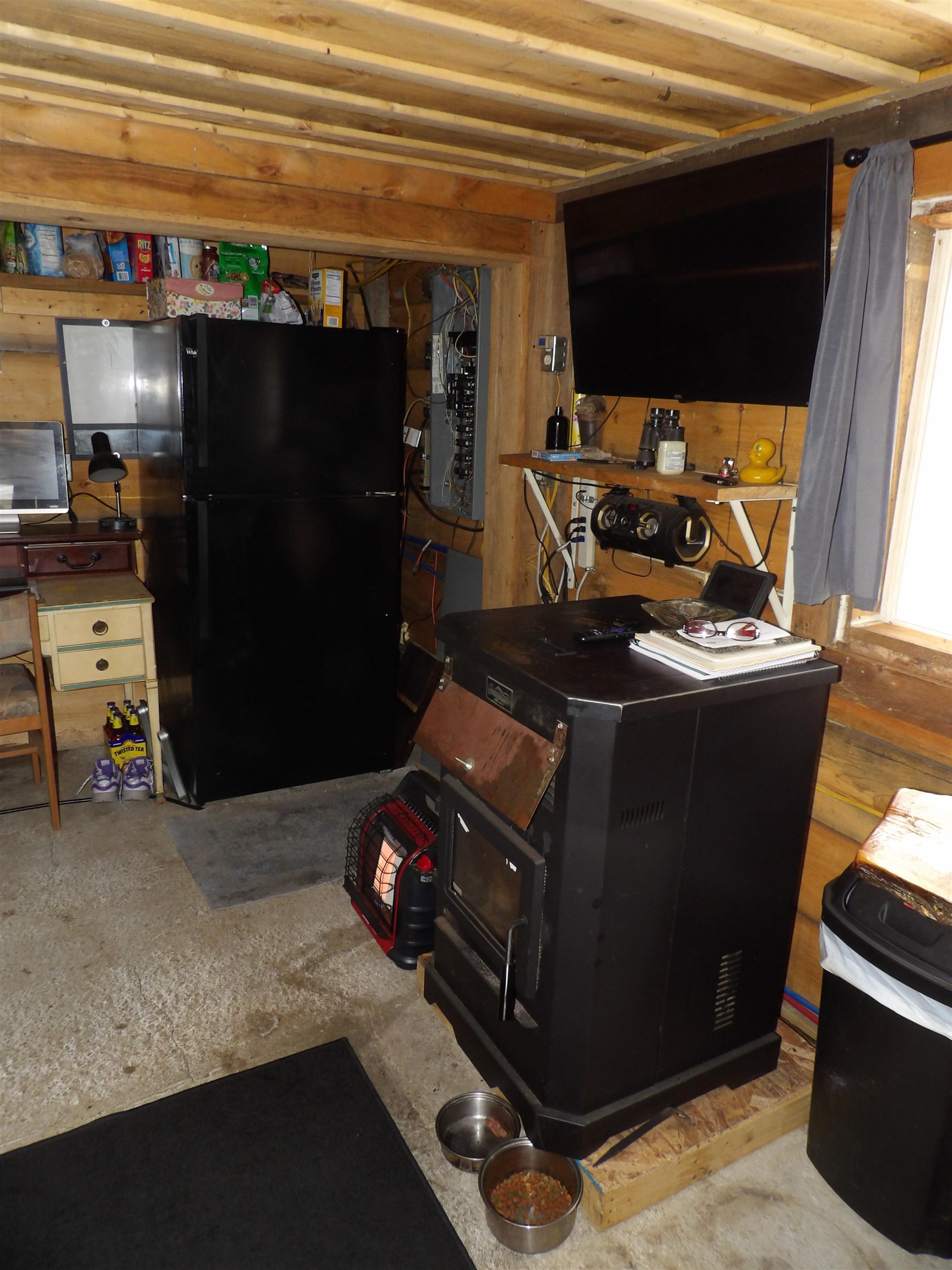 305 Richard Road photo 22