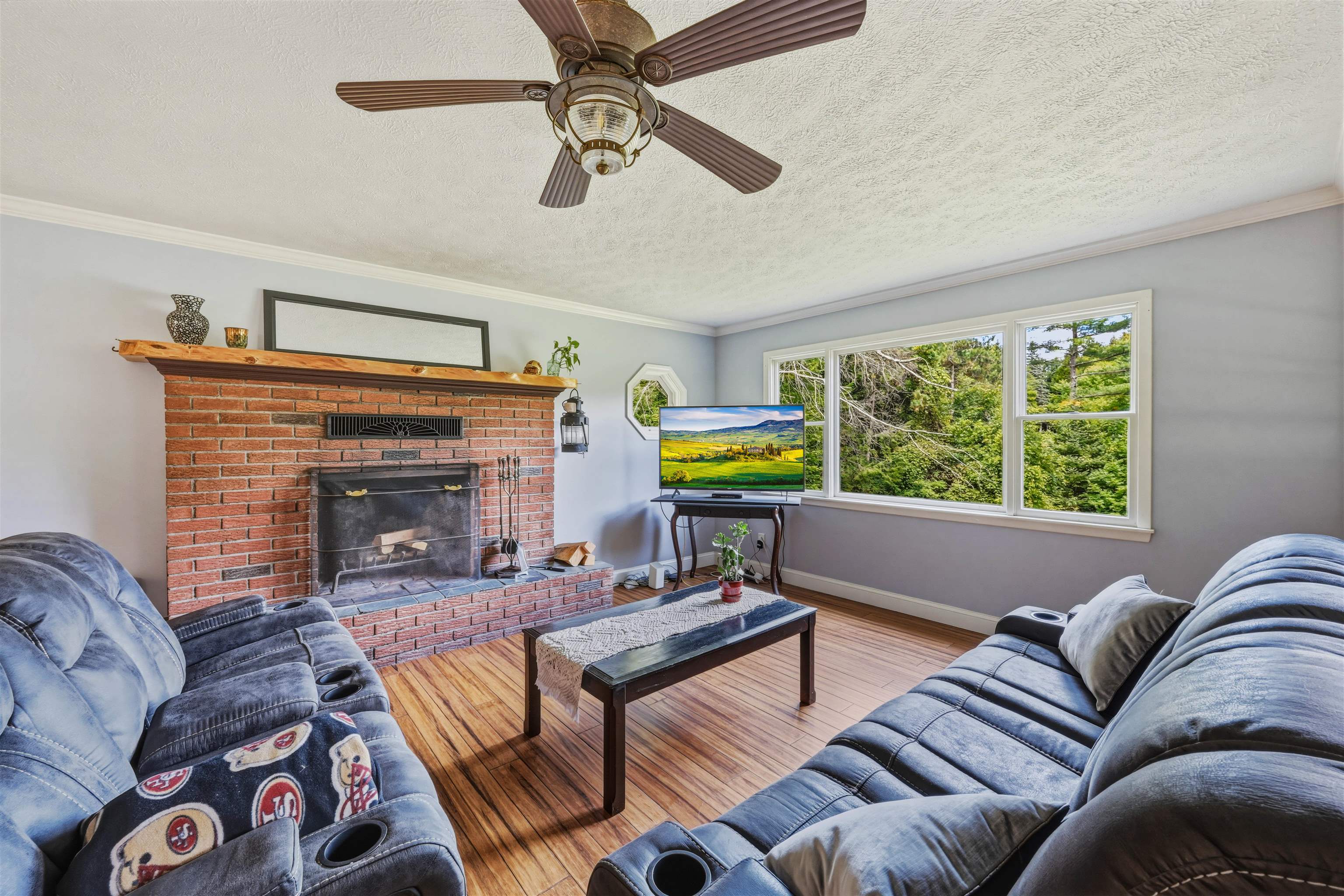 1190 Huntington Road photo 10