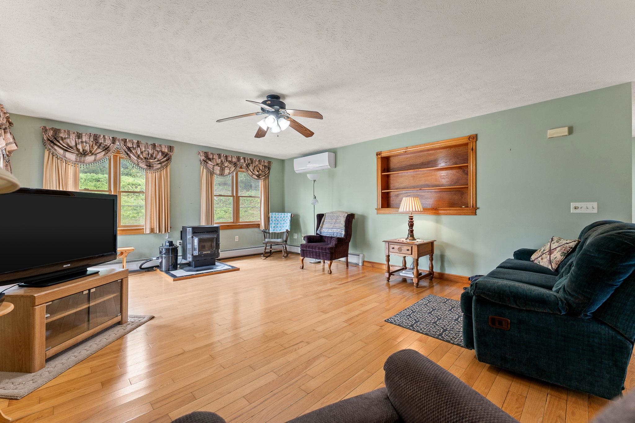76 Paradee Road photo 17