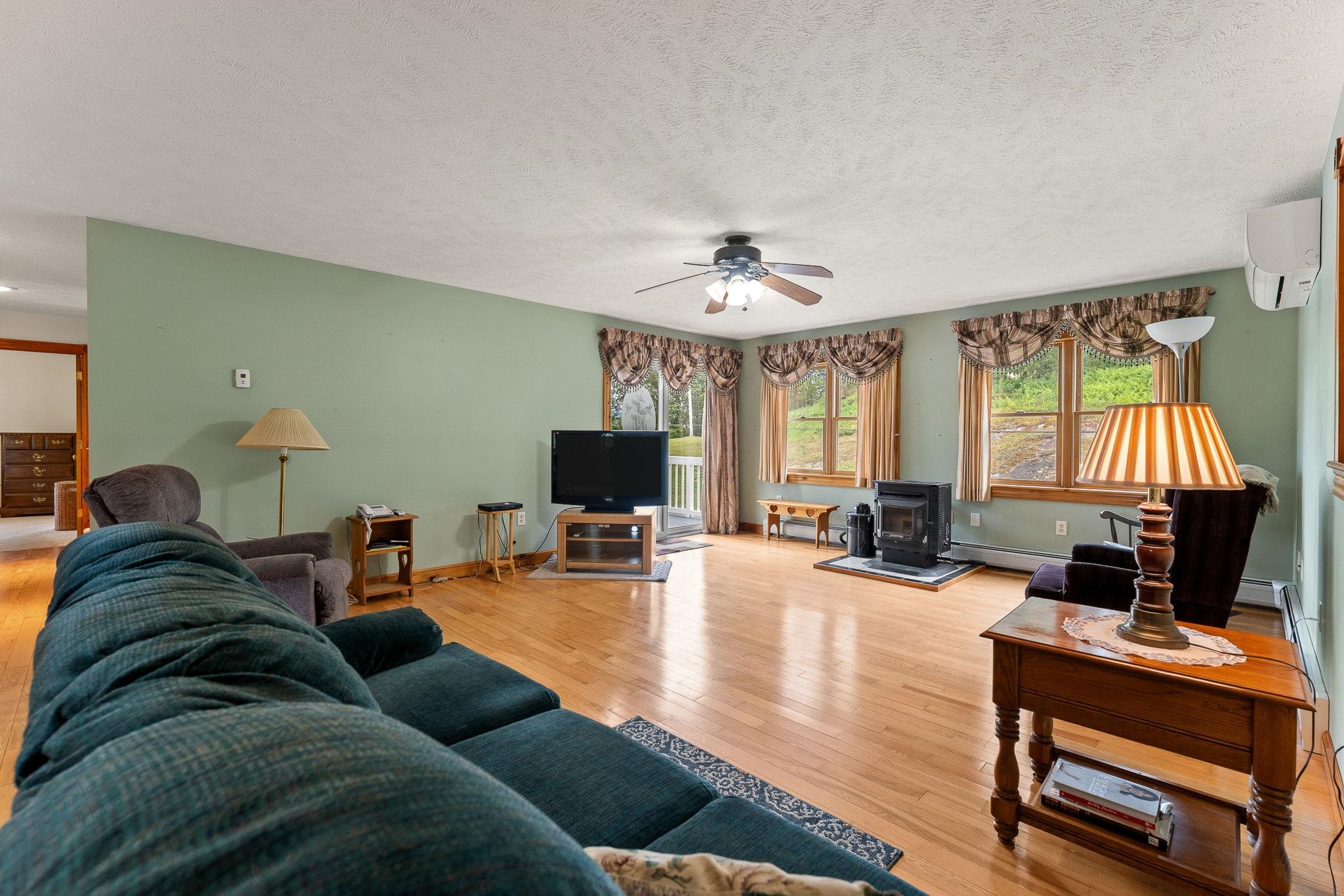 76 Paradee Road photo 18