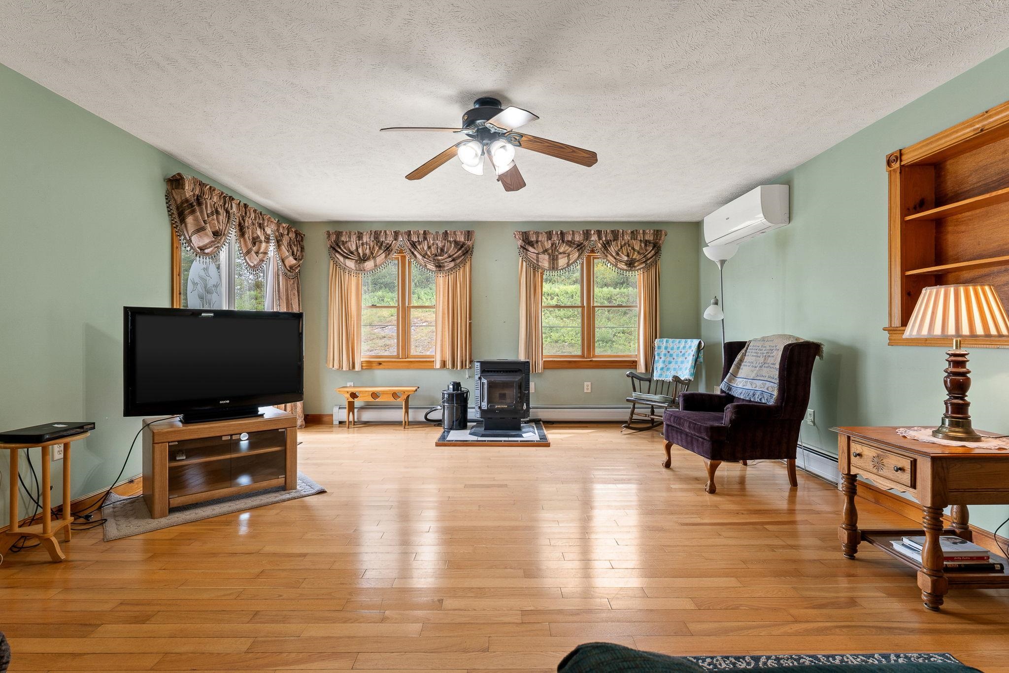 76 Paradee Road photo 19