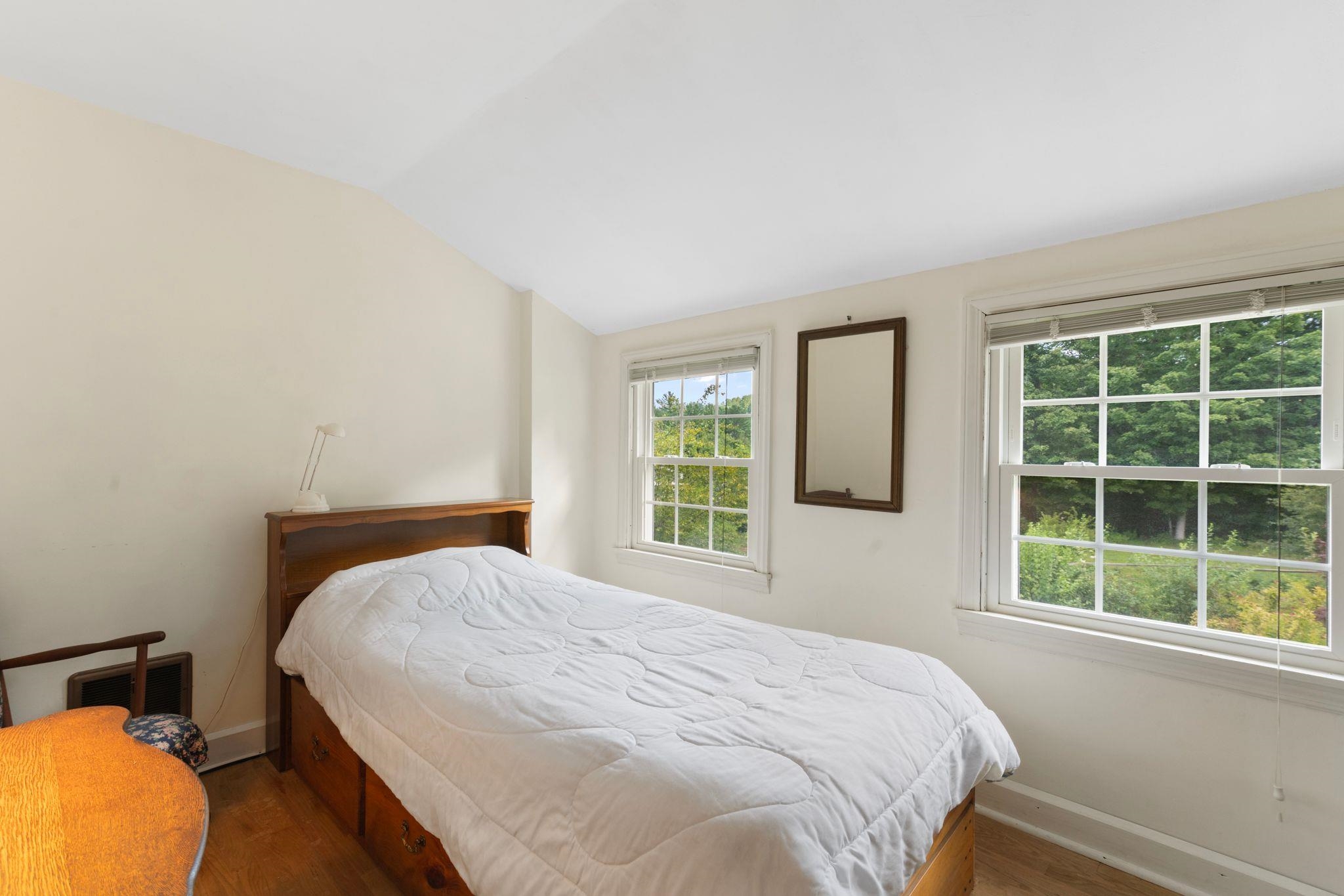 1137 Upper Dummerston Road photo 25