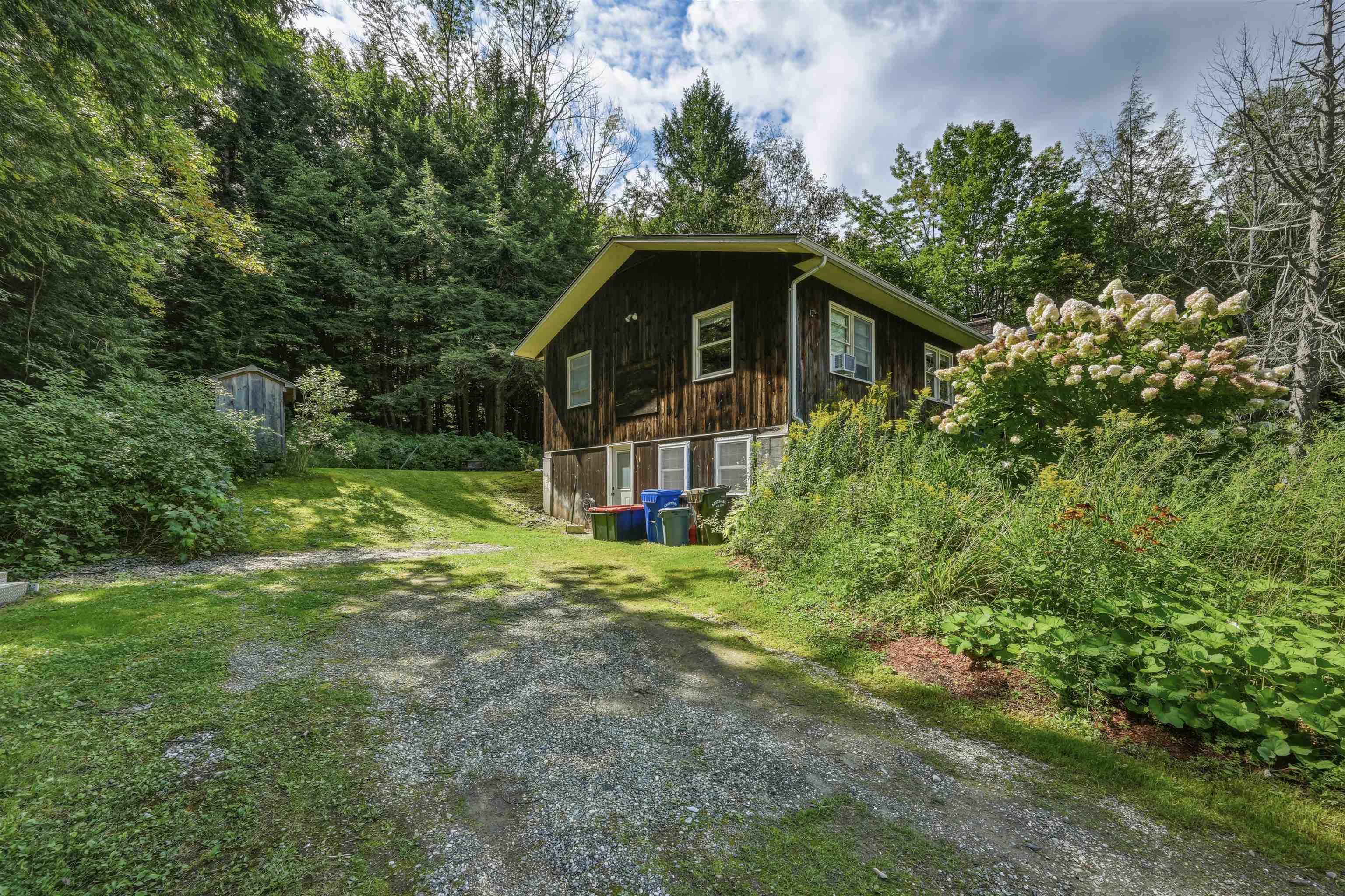 1190 Huntington Road photo 26