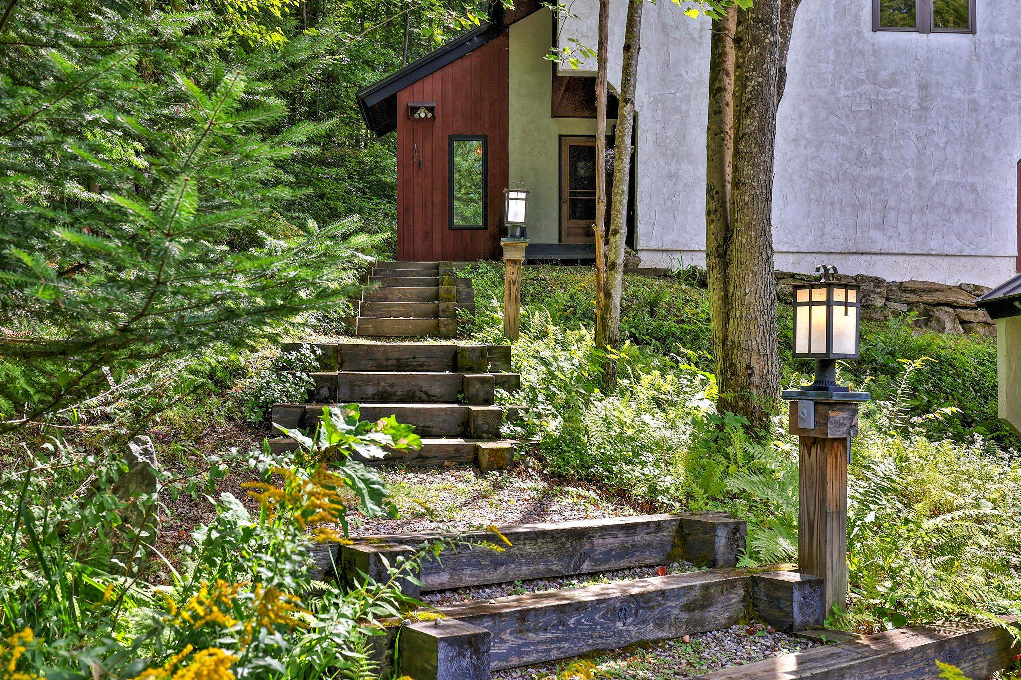 152 Great Hawk Road photo 3