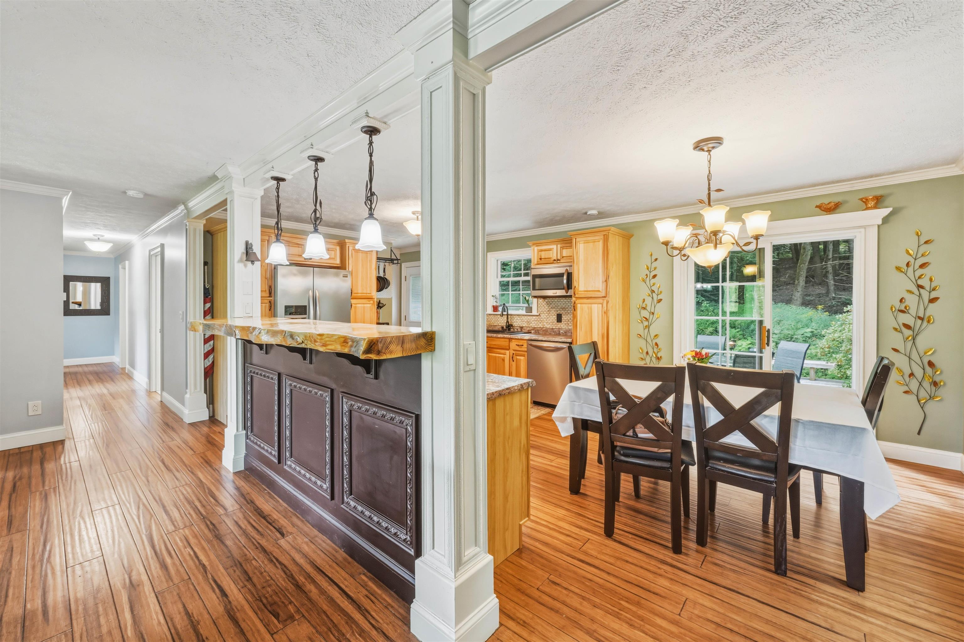 1190 Huntington Road photo 4