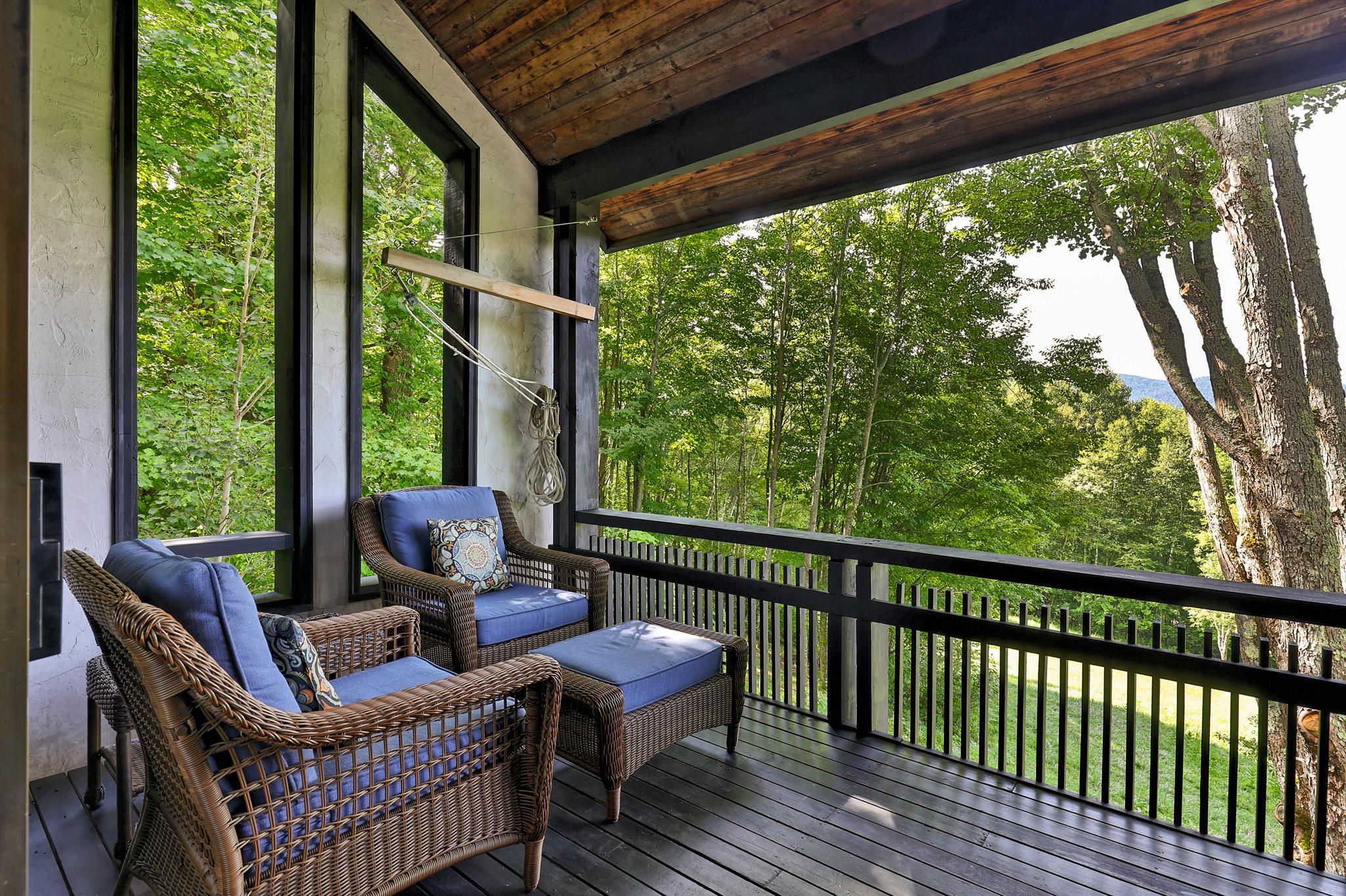 152 Great Hawk Road photo 8