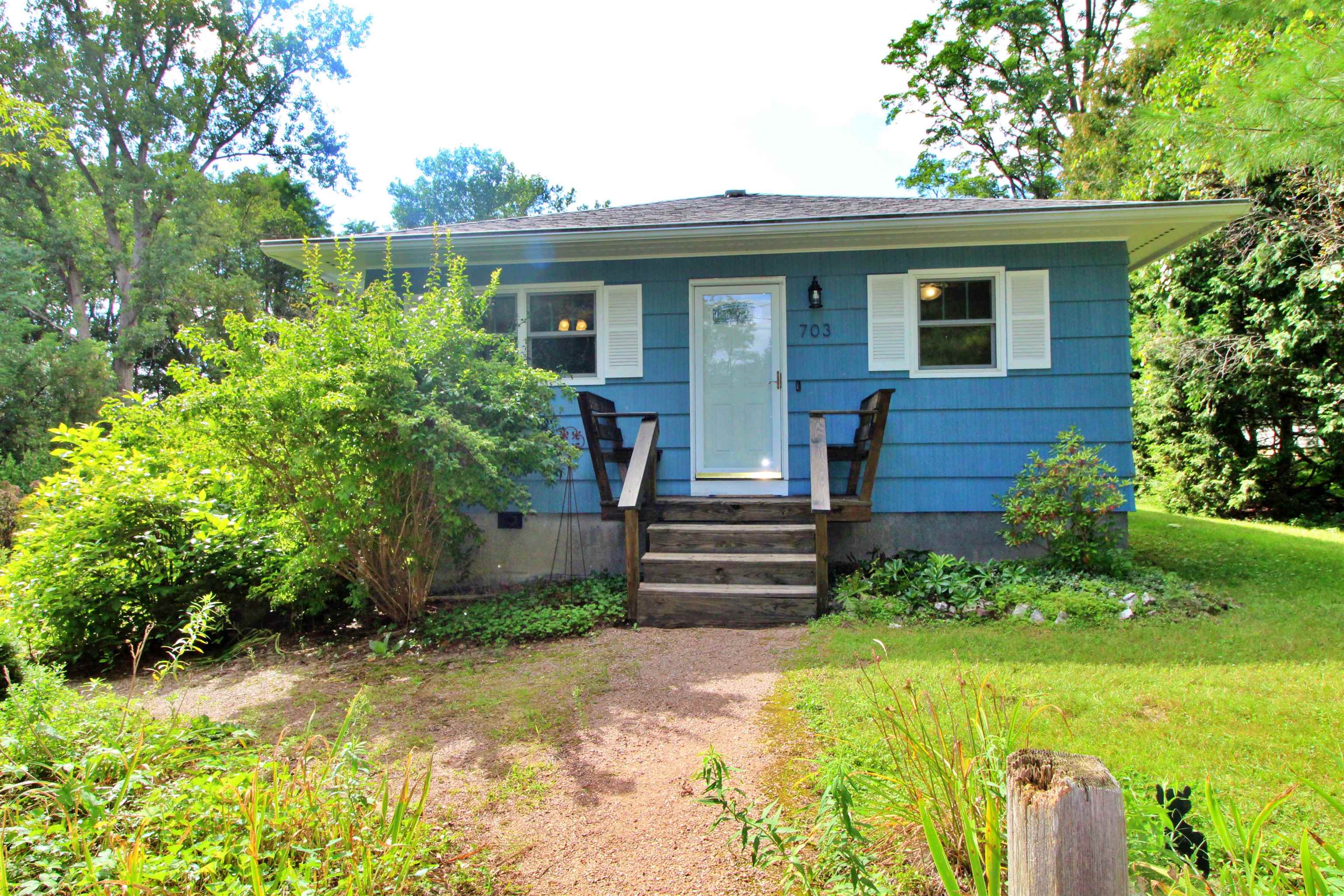 703 Dorset Street photo 2