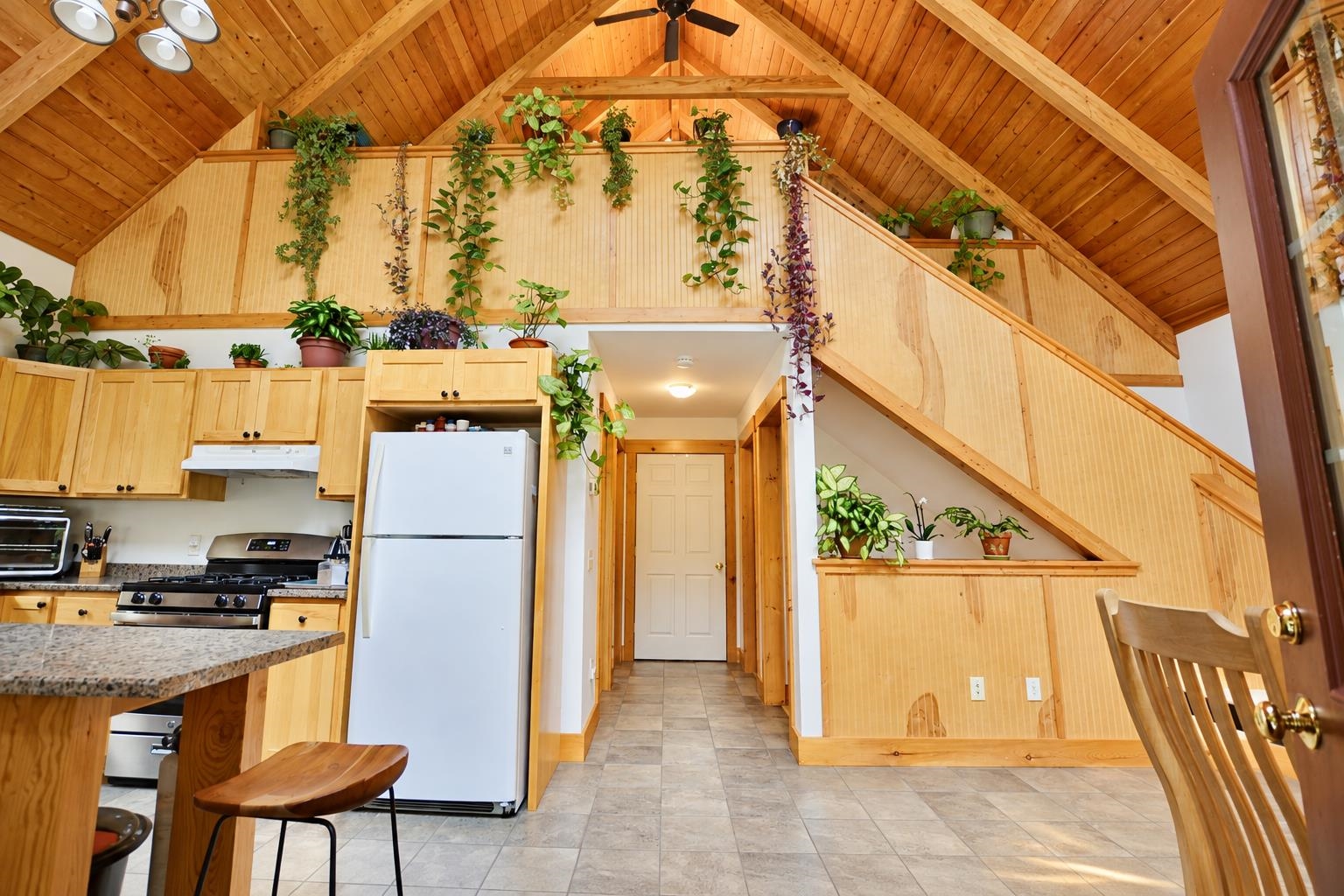 453 Marshall Road photo 8