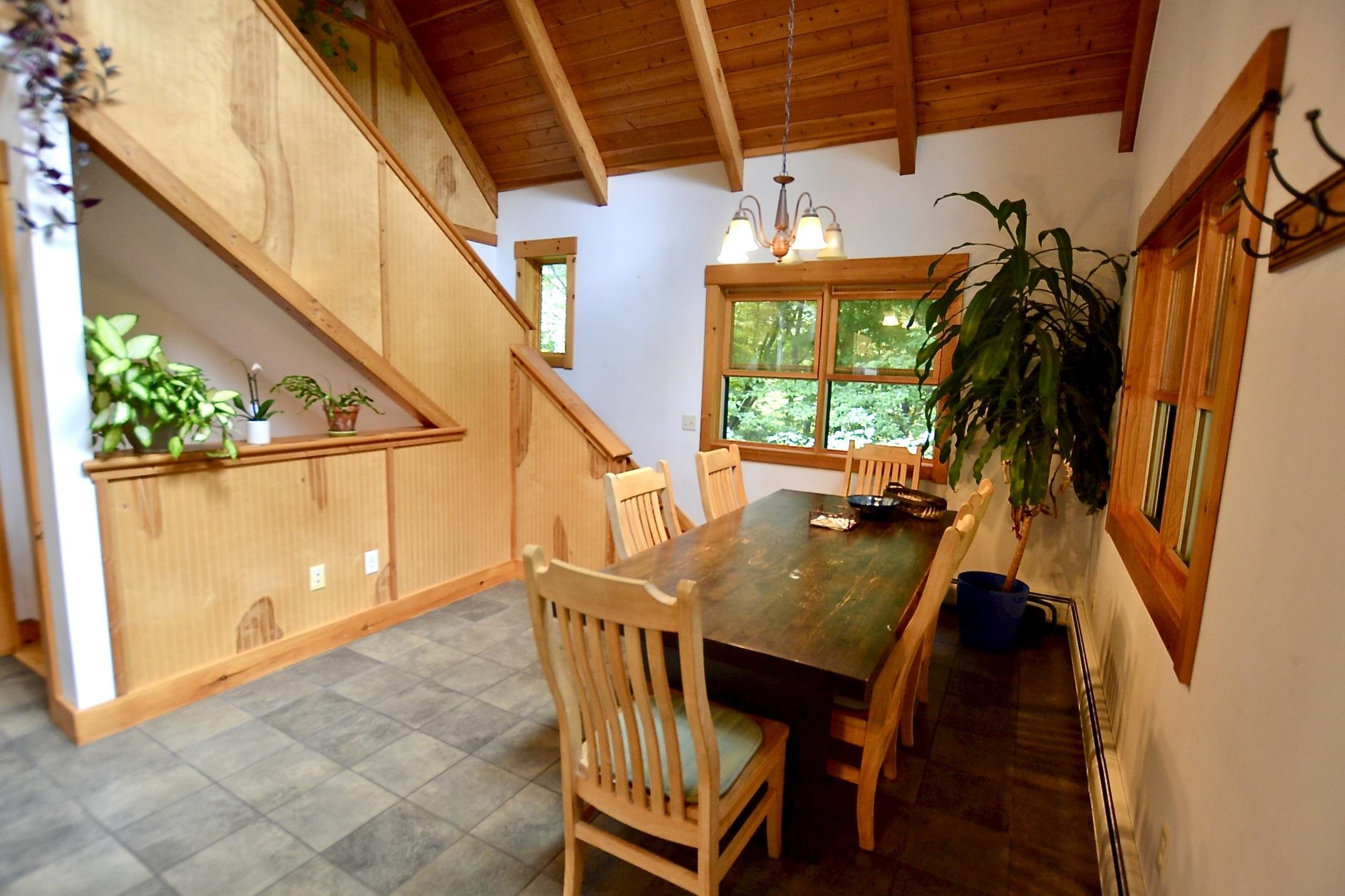 453 Marshall Road photo 9