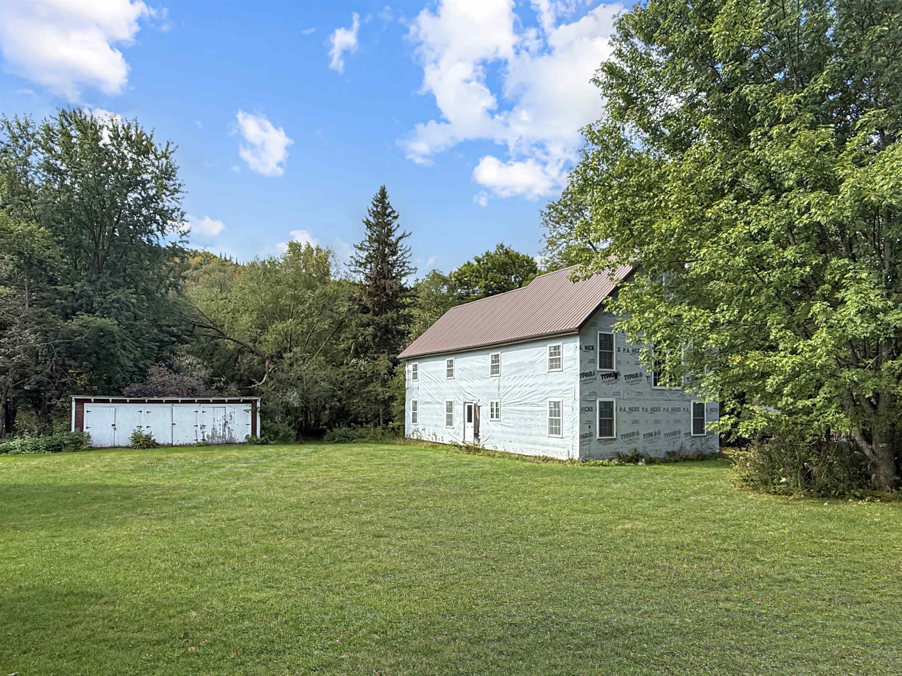 456 River Road photo 1