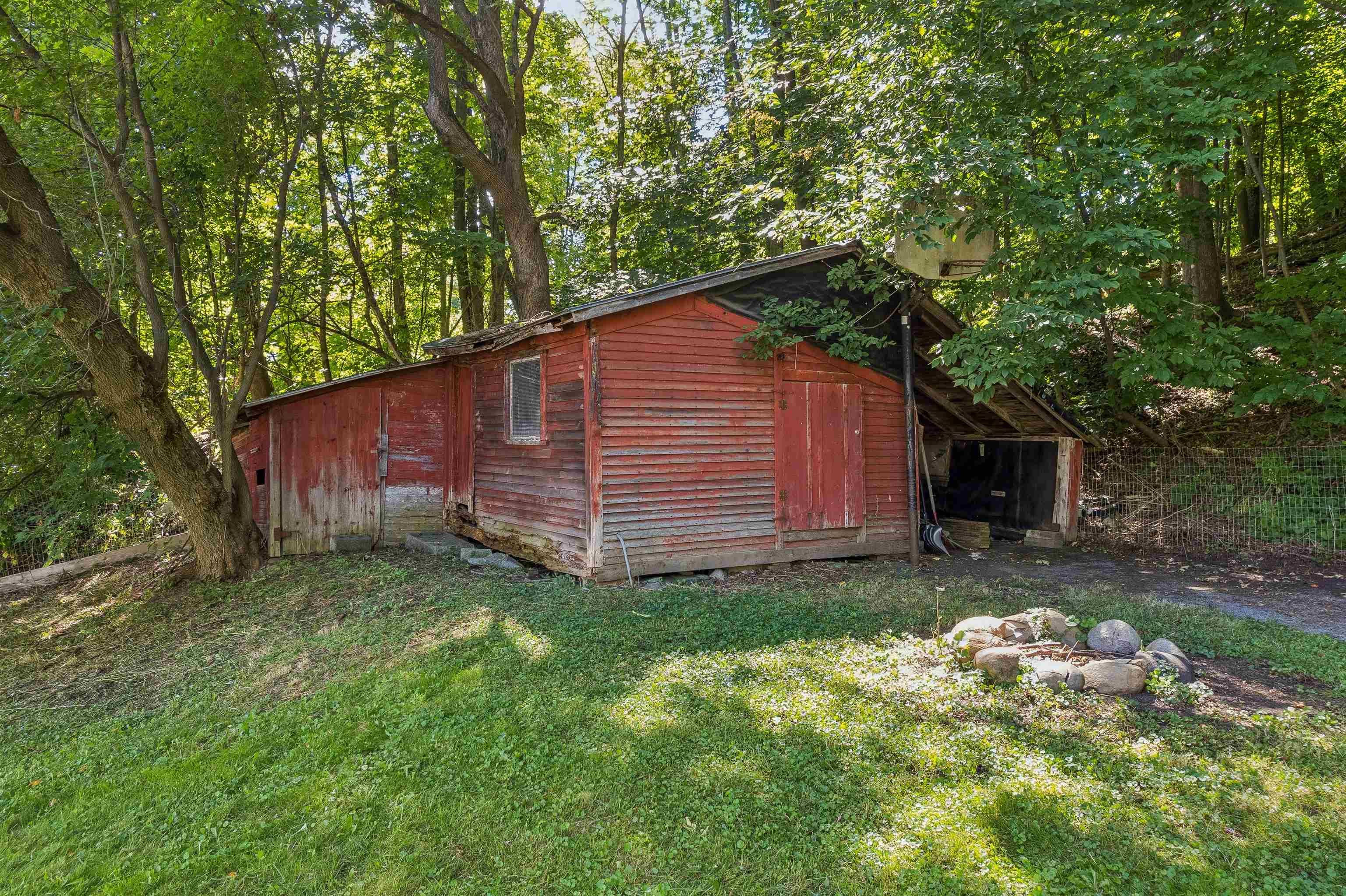 2 Farwell Street photo 11