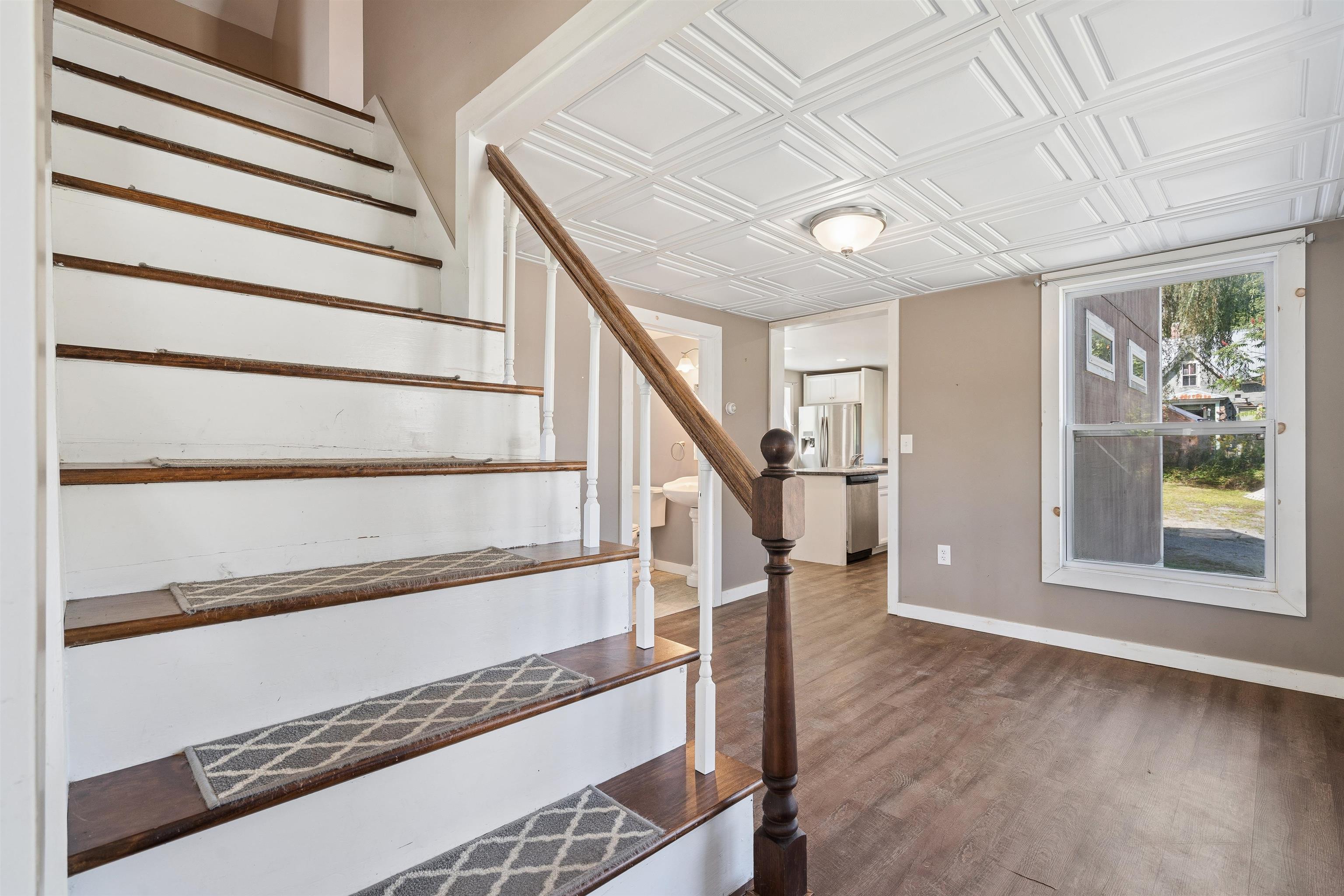 2 Farwell Street photo 15