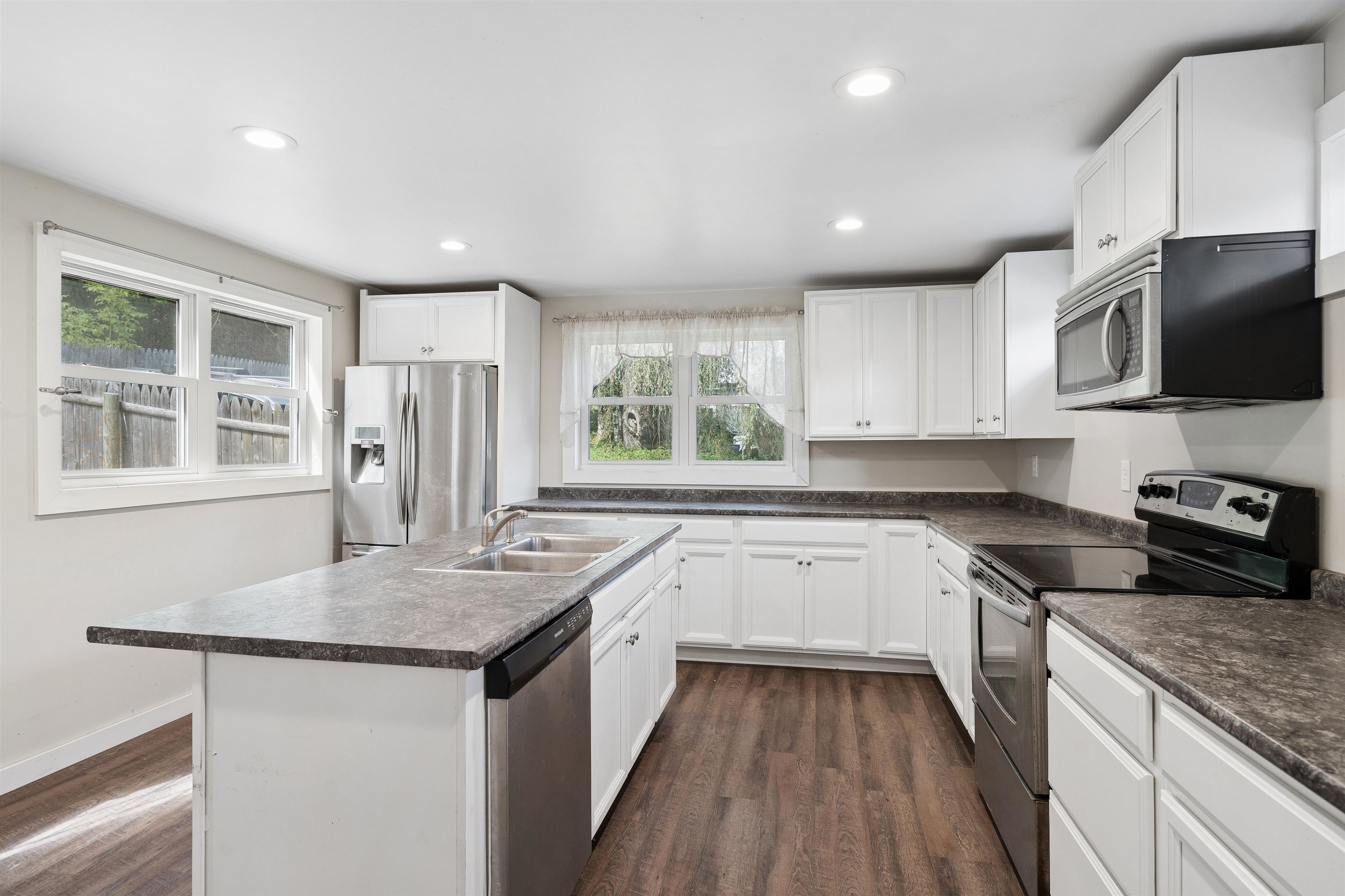 2 Farwell Street photo 25