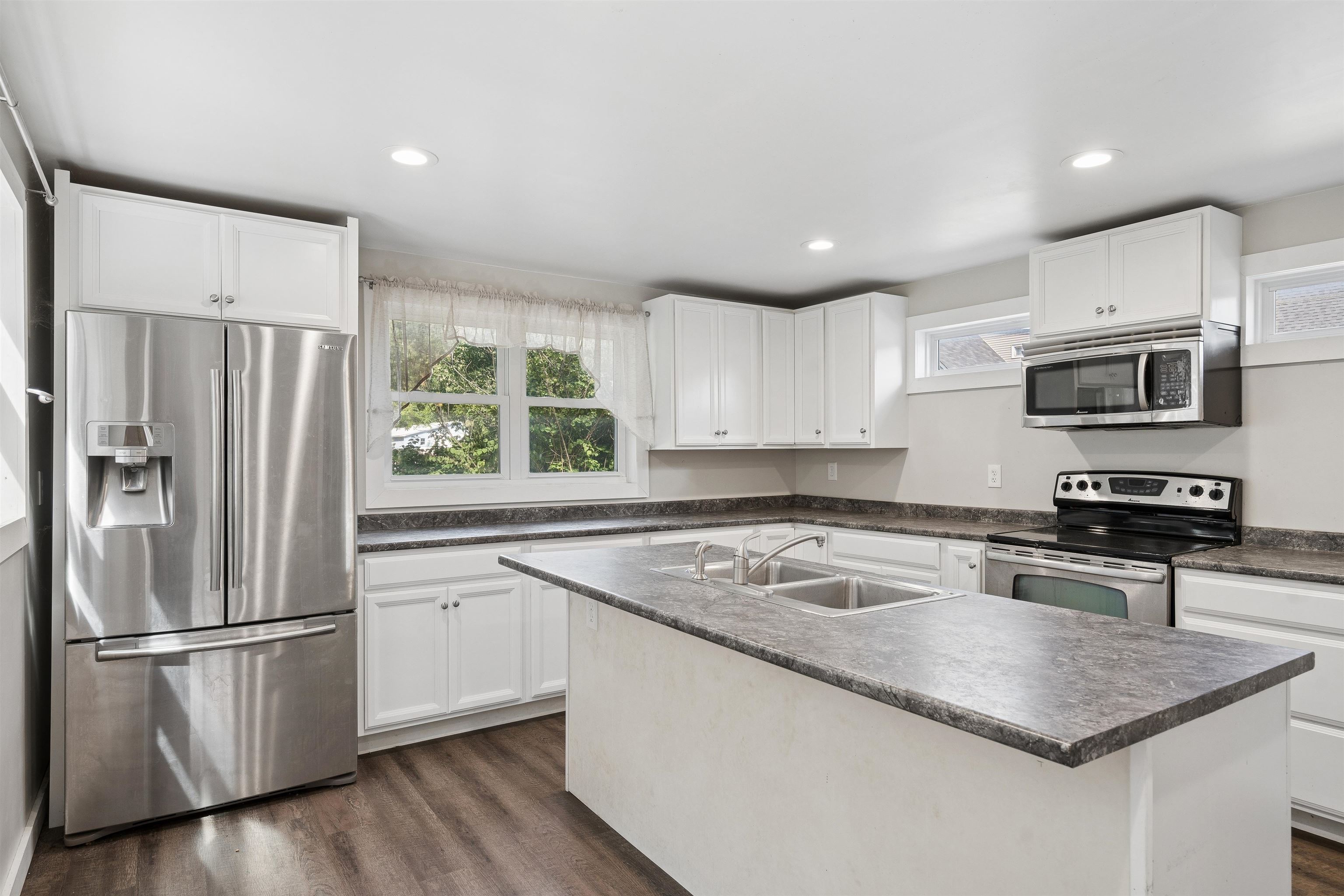 2 Farwell Street photo 27