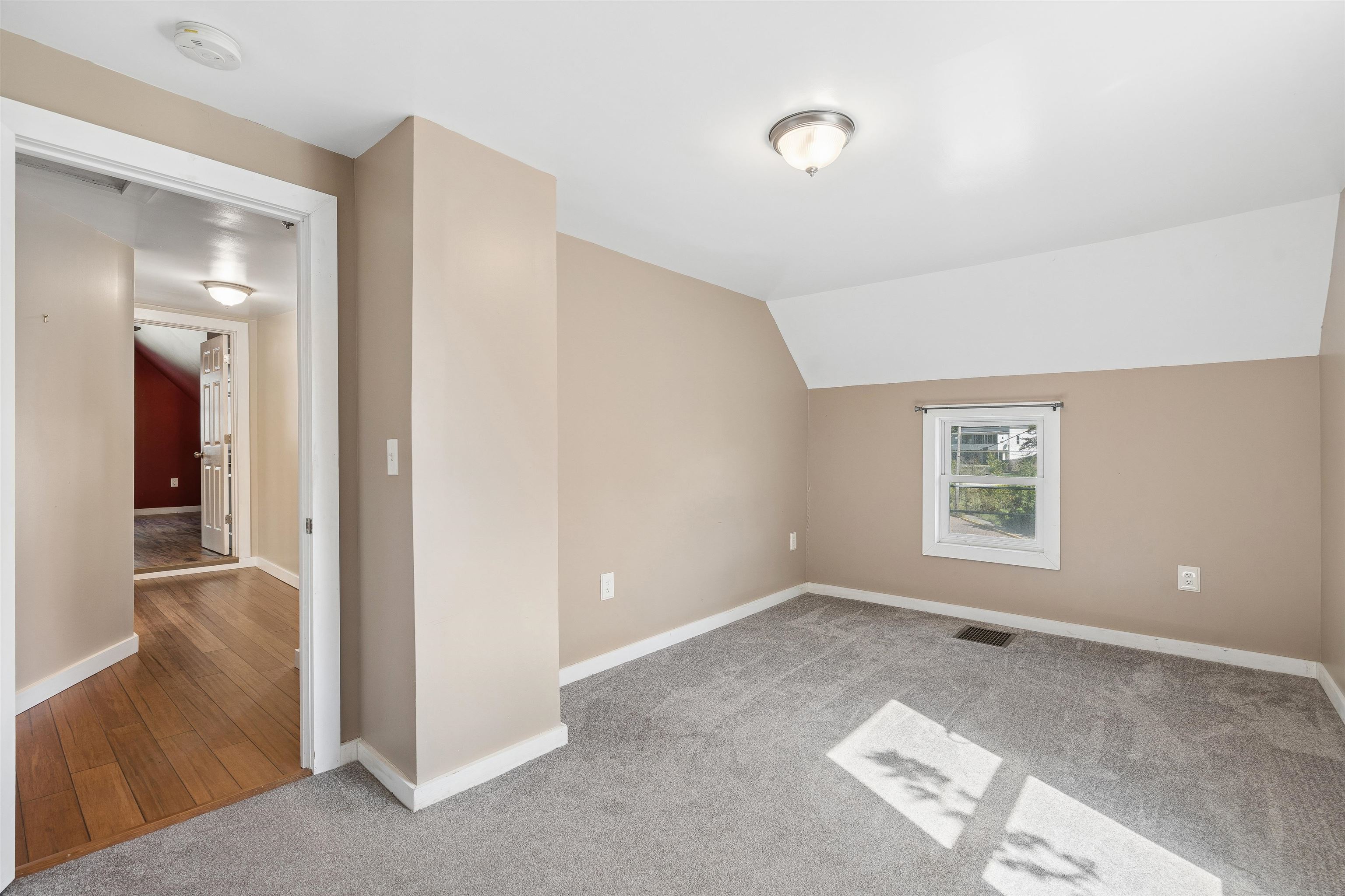 2 Farwell Street photo 37