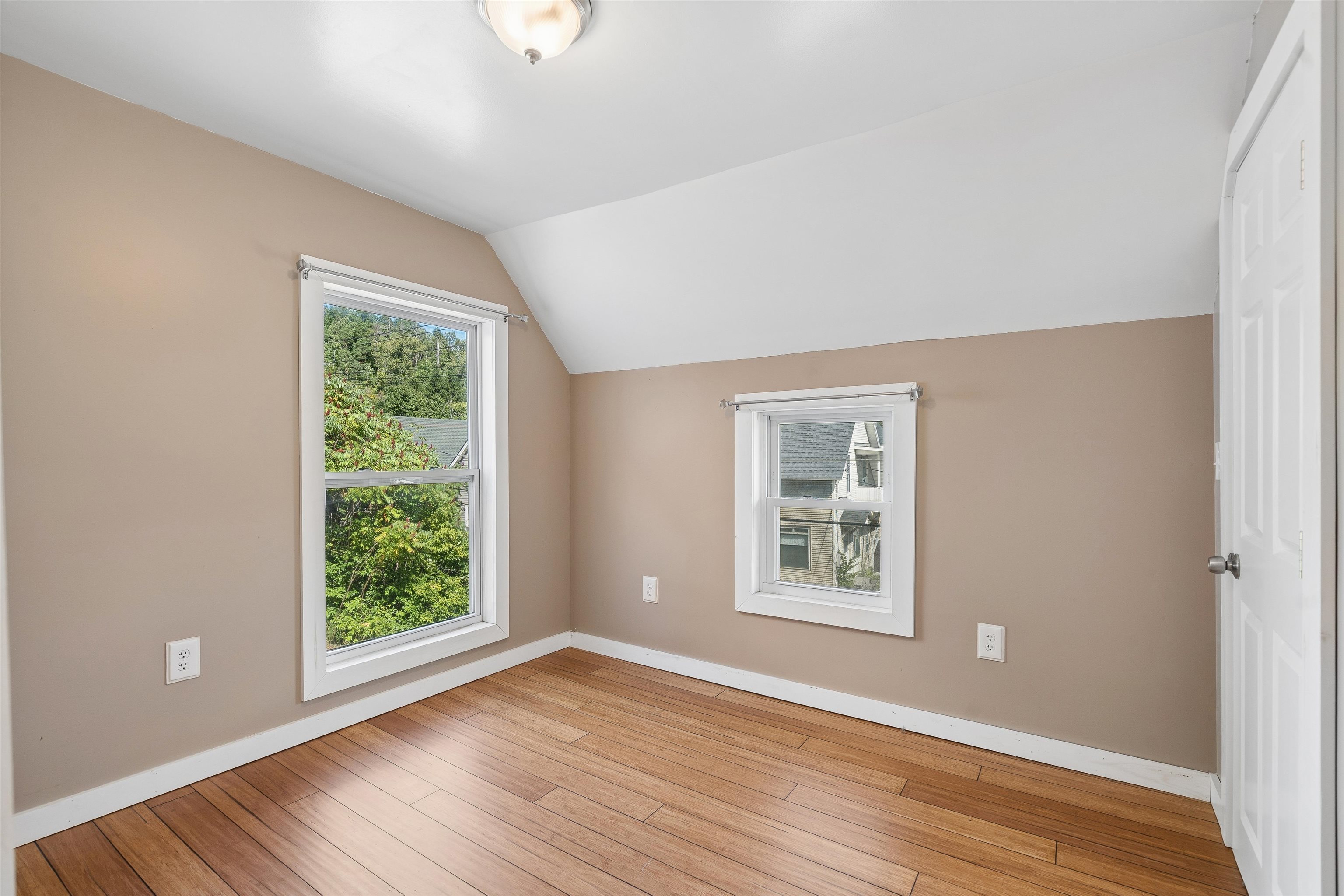 2 Farwell Street photo 39