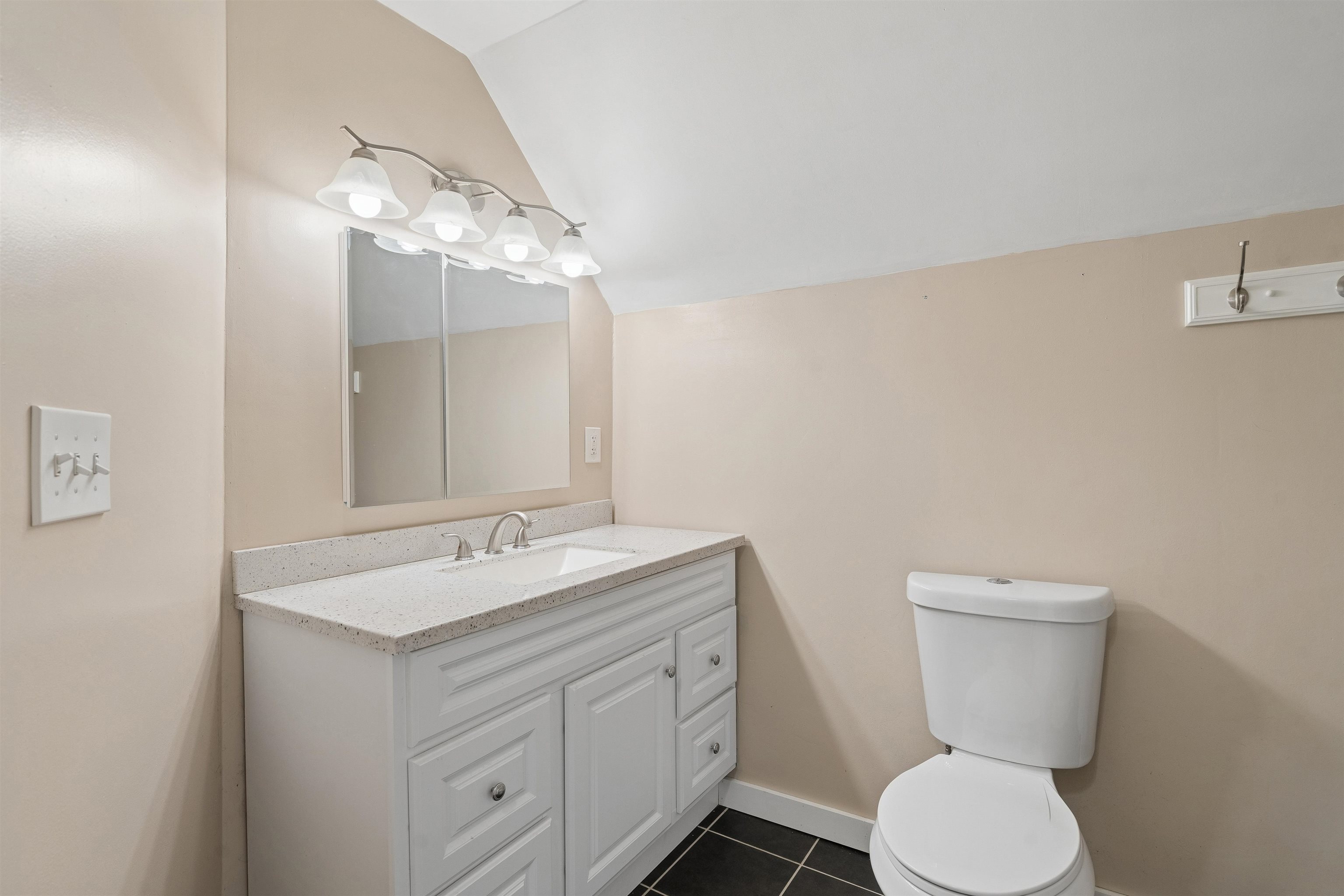 2 Farwell Street photo 40