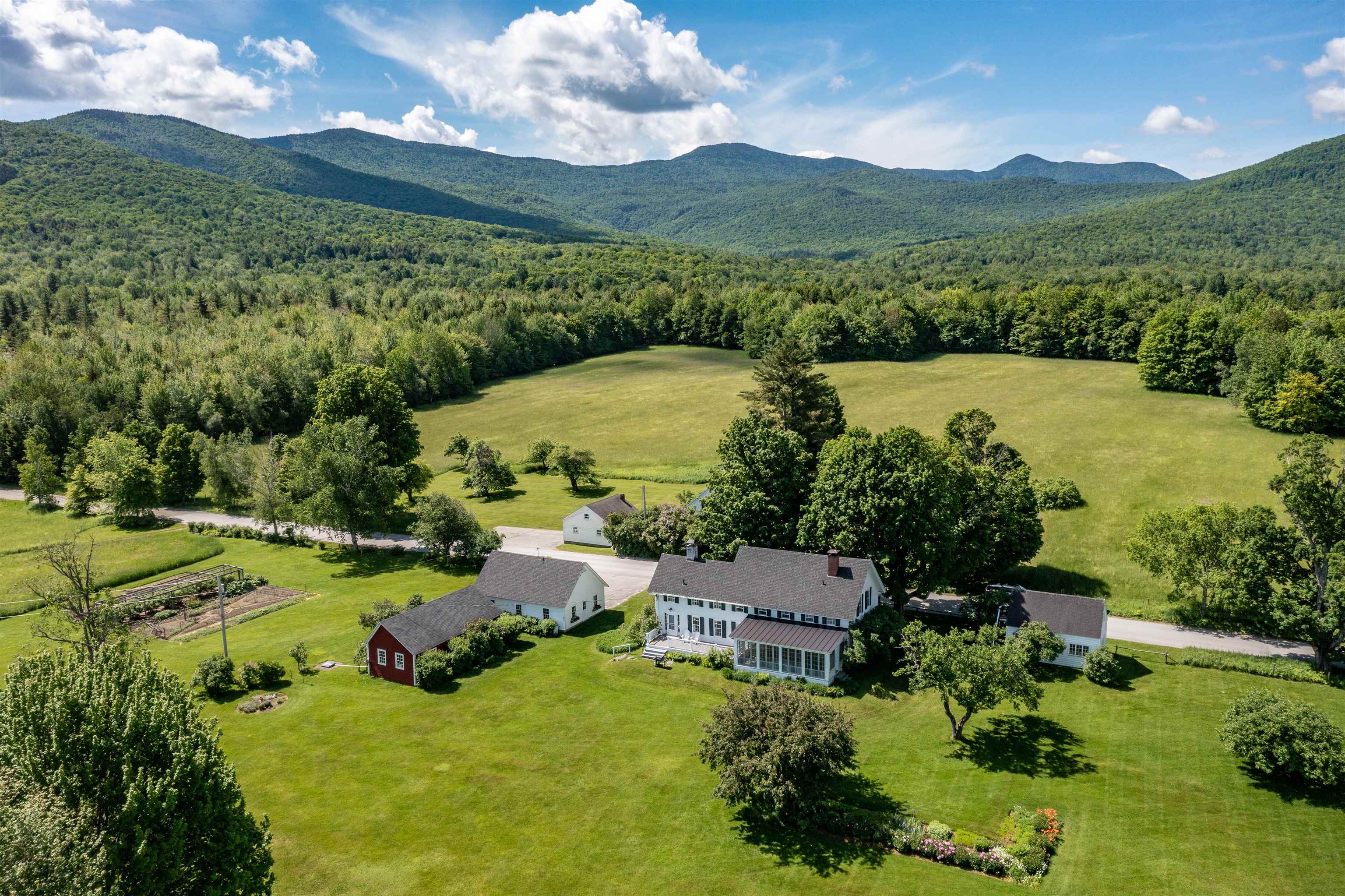 Single Family in Stowe VT