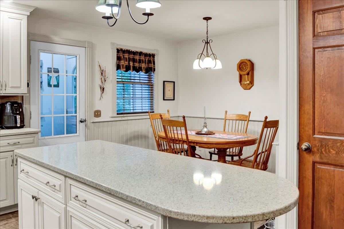 19 Brown Avenue photo 10