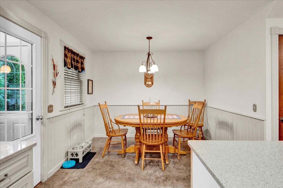 19 Brown Avenue photo 11