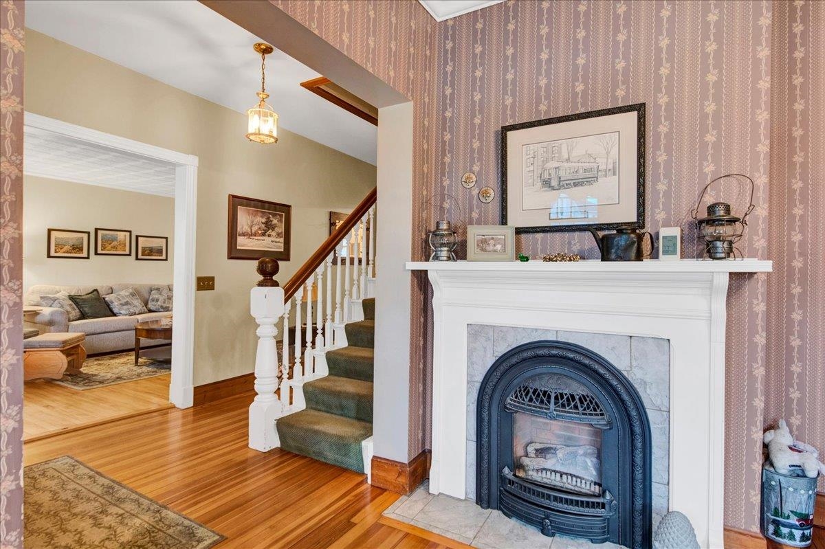 19 Brown Avenue photo 12