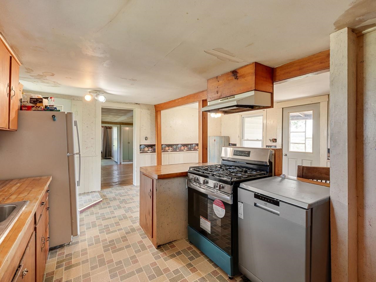 1114 Jersey Street South photo 13