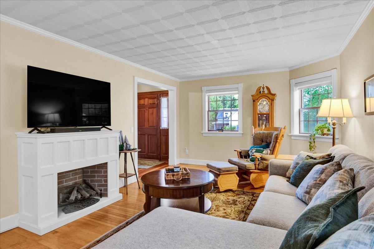19 Brown Avenue photo 18