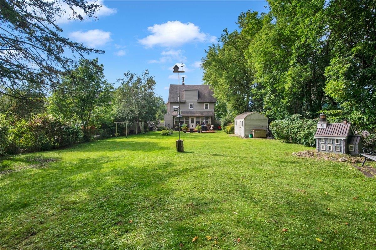 19 Brown Avenue photo 2