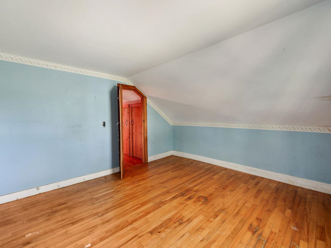 1114 Jersey Street South photo 24