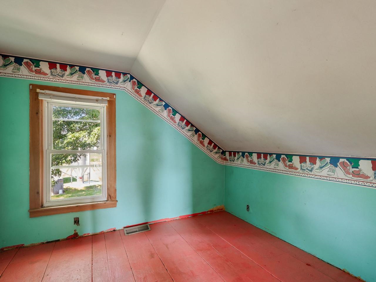 1114 Jersey Street South photo 29