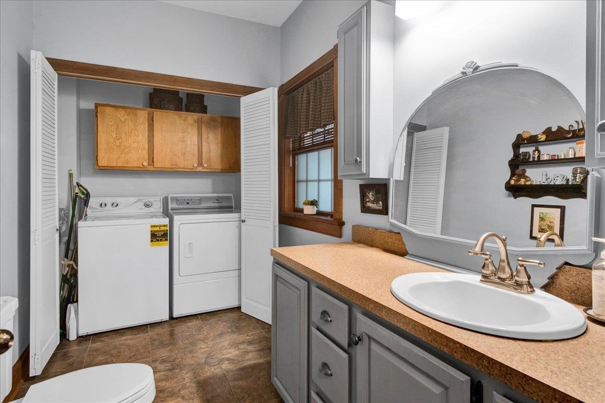 19 Brown Avenue photo 42