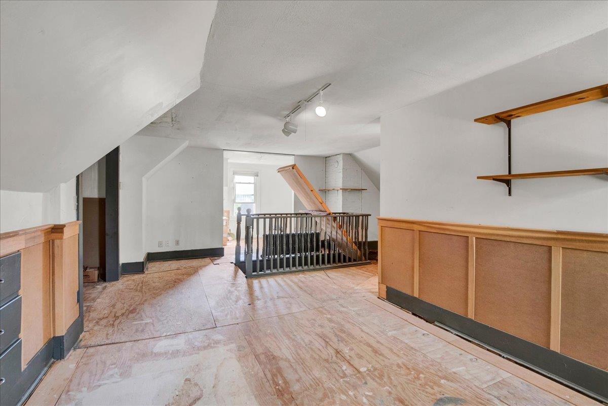 19 Brown Avenue photo 44