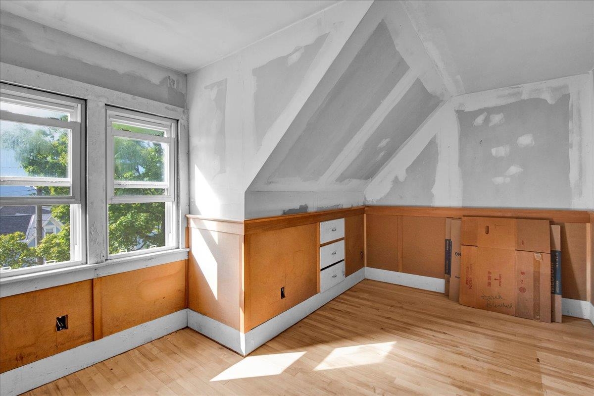 19 Brown Avenue photo 45