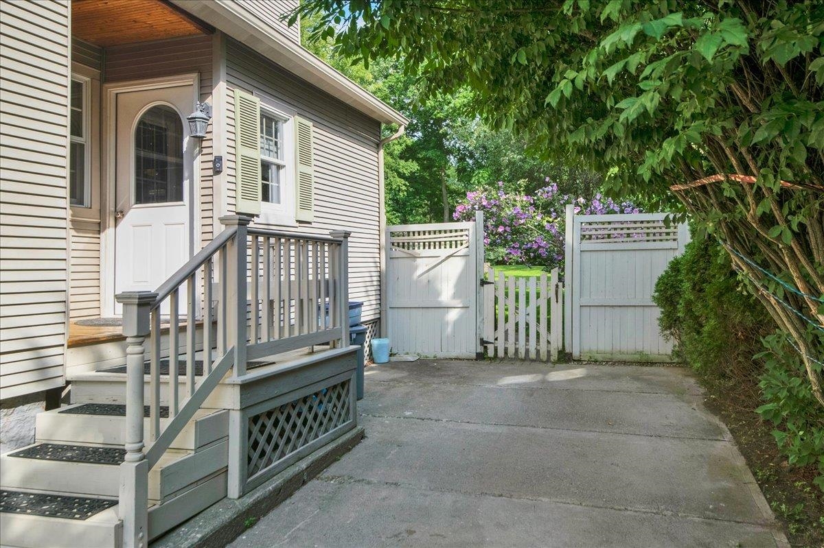19 Brown Avenue photo 49