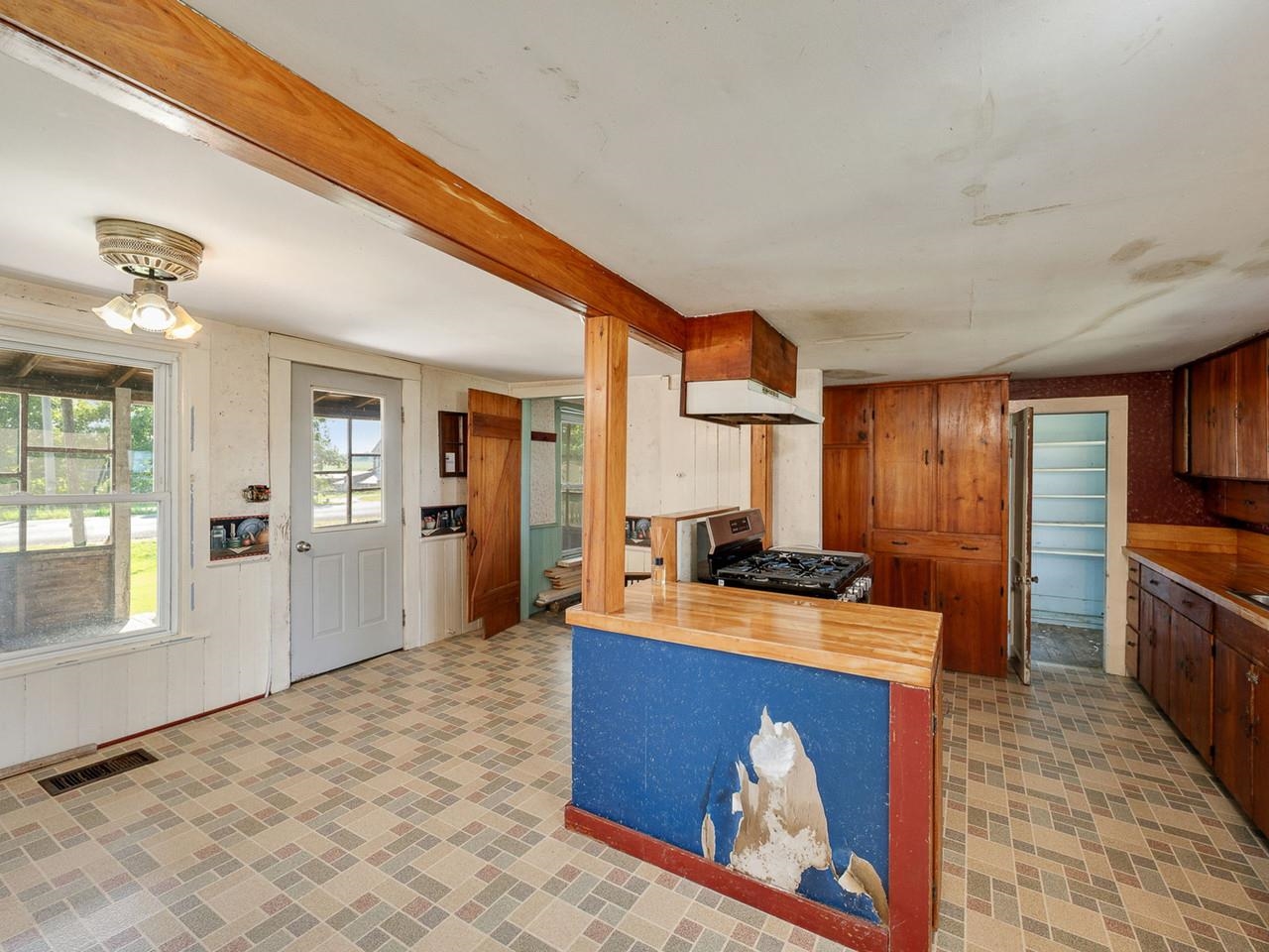 1114 Jersey Street South photo 9