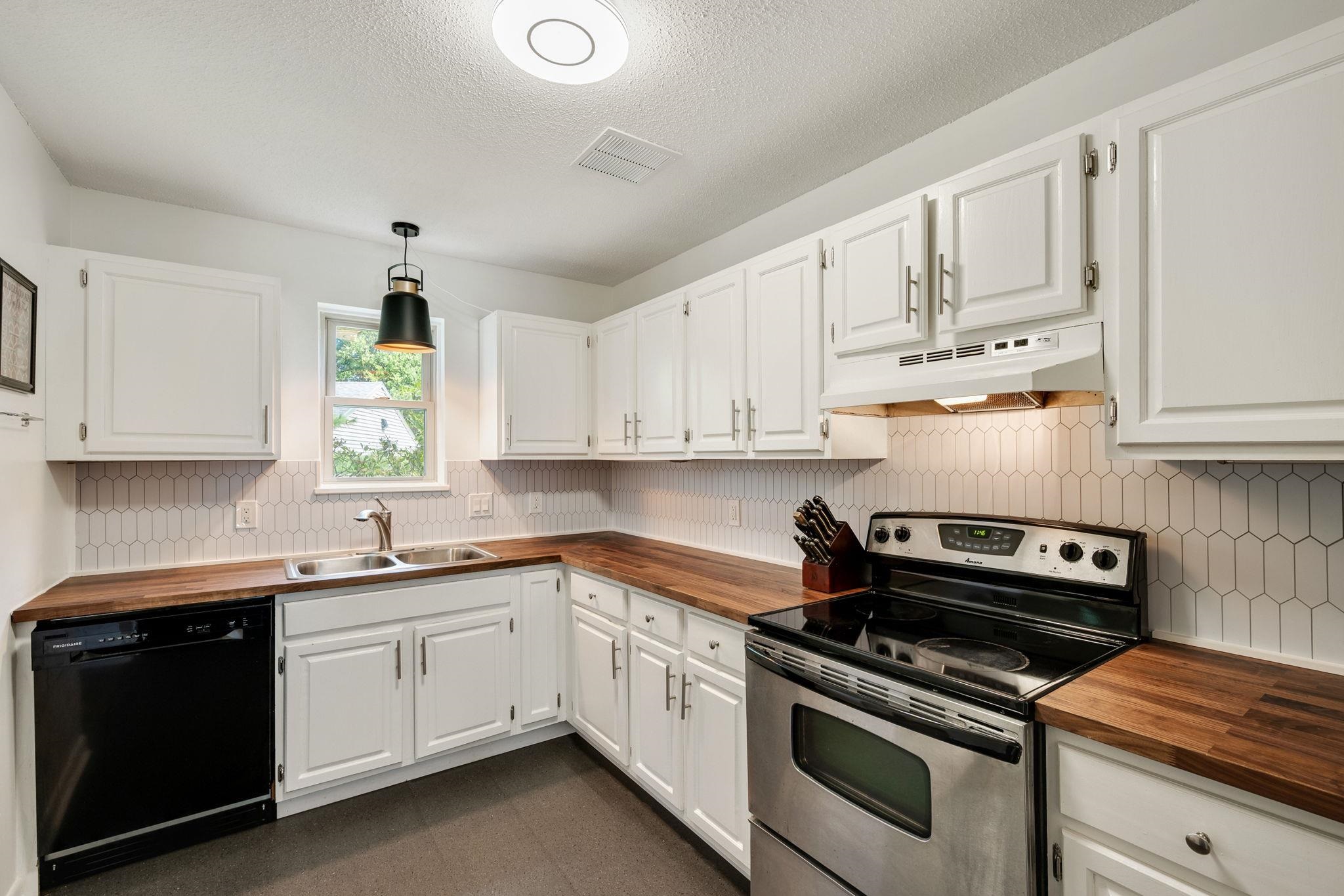 7 Hideaway Lane photo 12